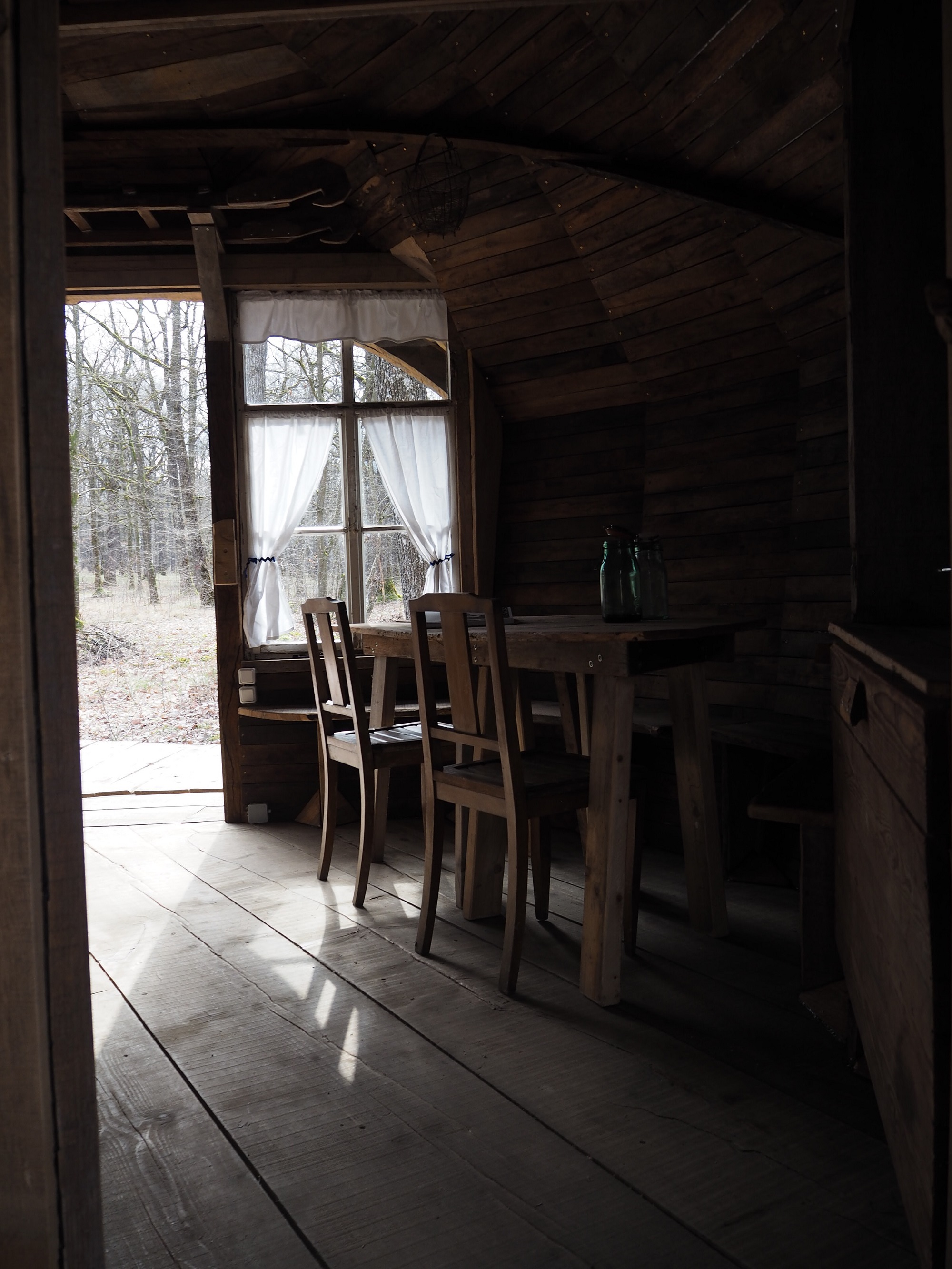 La Cabane d'Agrid : une expérience unique en pleine nature à Vittel — cuisine