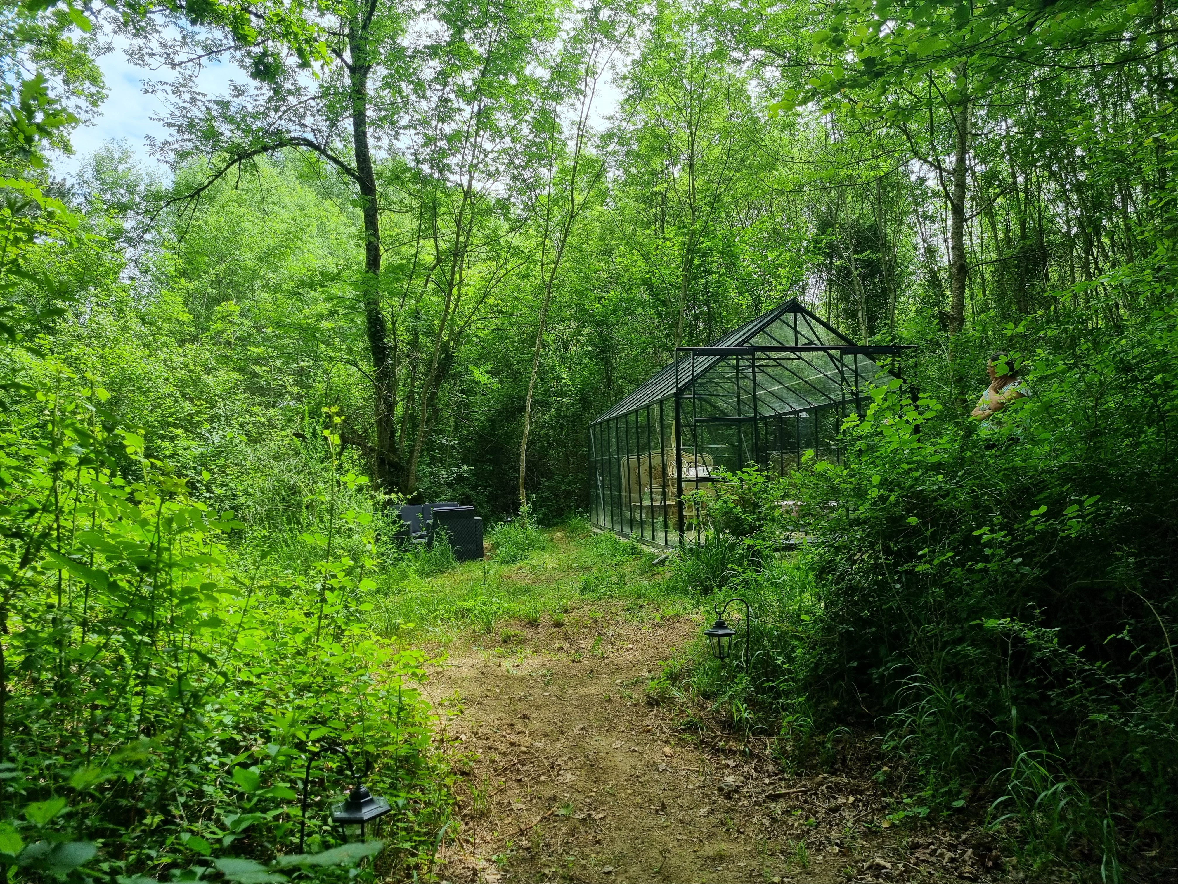 La Serre en pleine nature — Hébergement insolite avec spa à Pyrénées-Atlantiques à Pau — vue depuis la terrasse