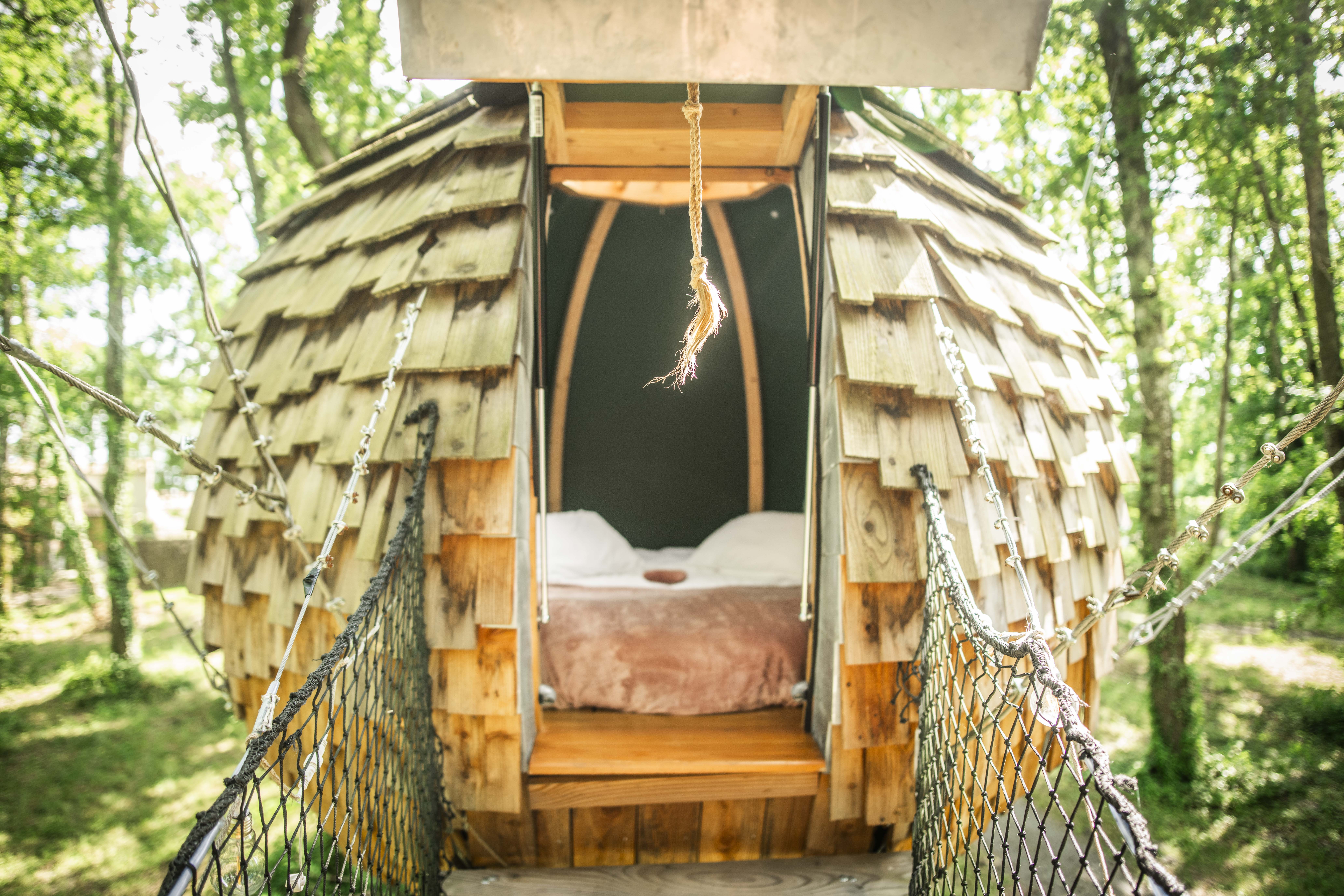 La Cabane Nid'Amour & Spa : une évasion dans les arbres à Martillac — détail architectural