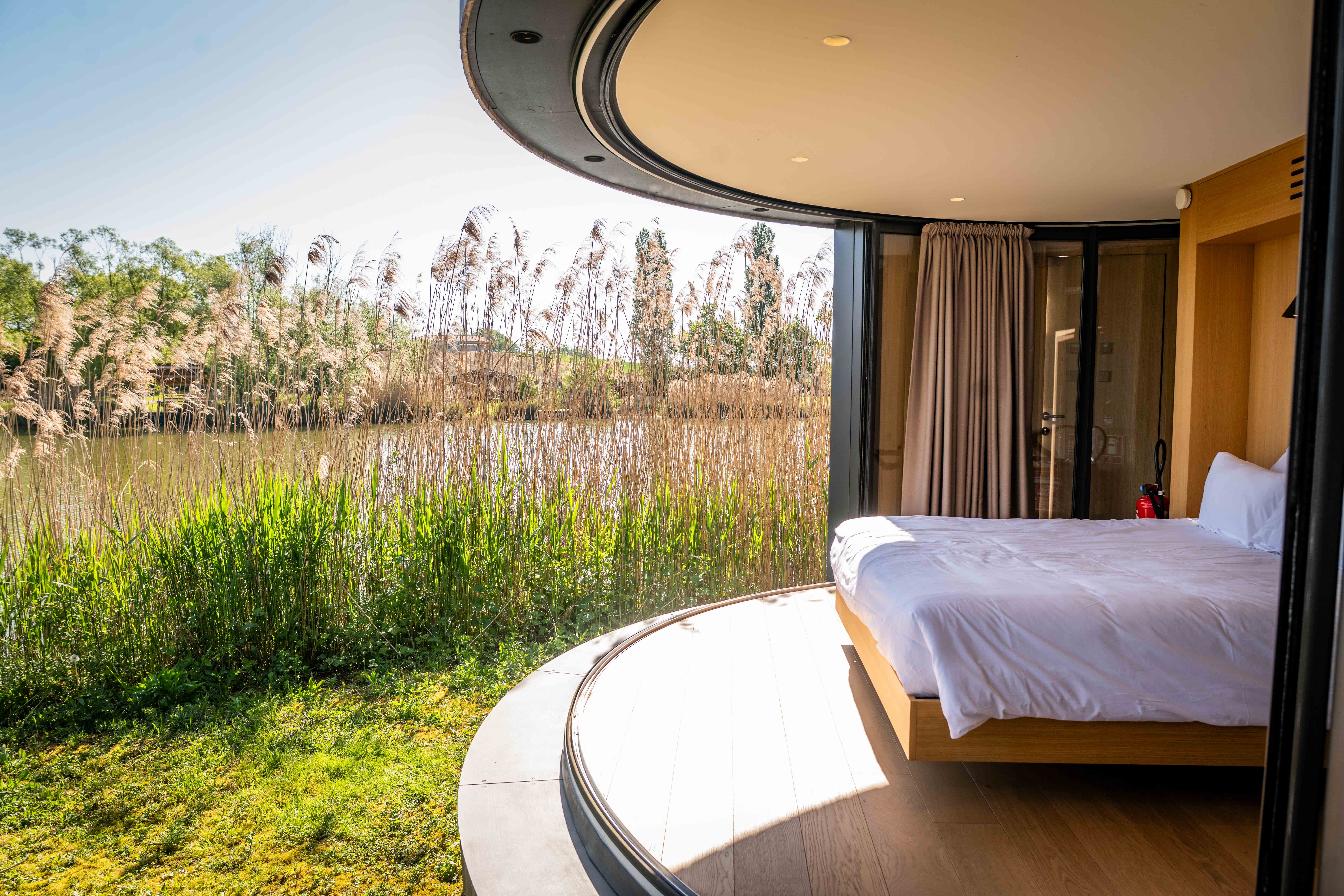 LUMIPOD SPA ILE — Cabane au bord de l'eau avec spa à Ain à Meillonnas — salle de bain