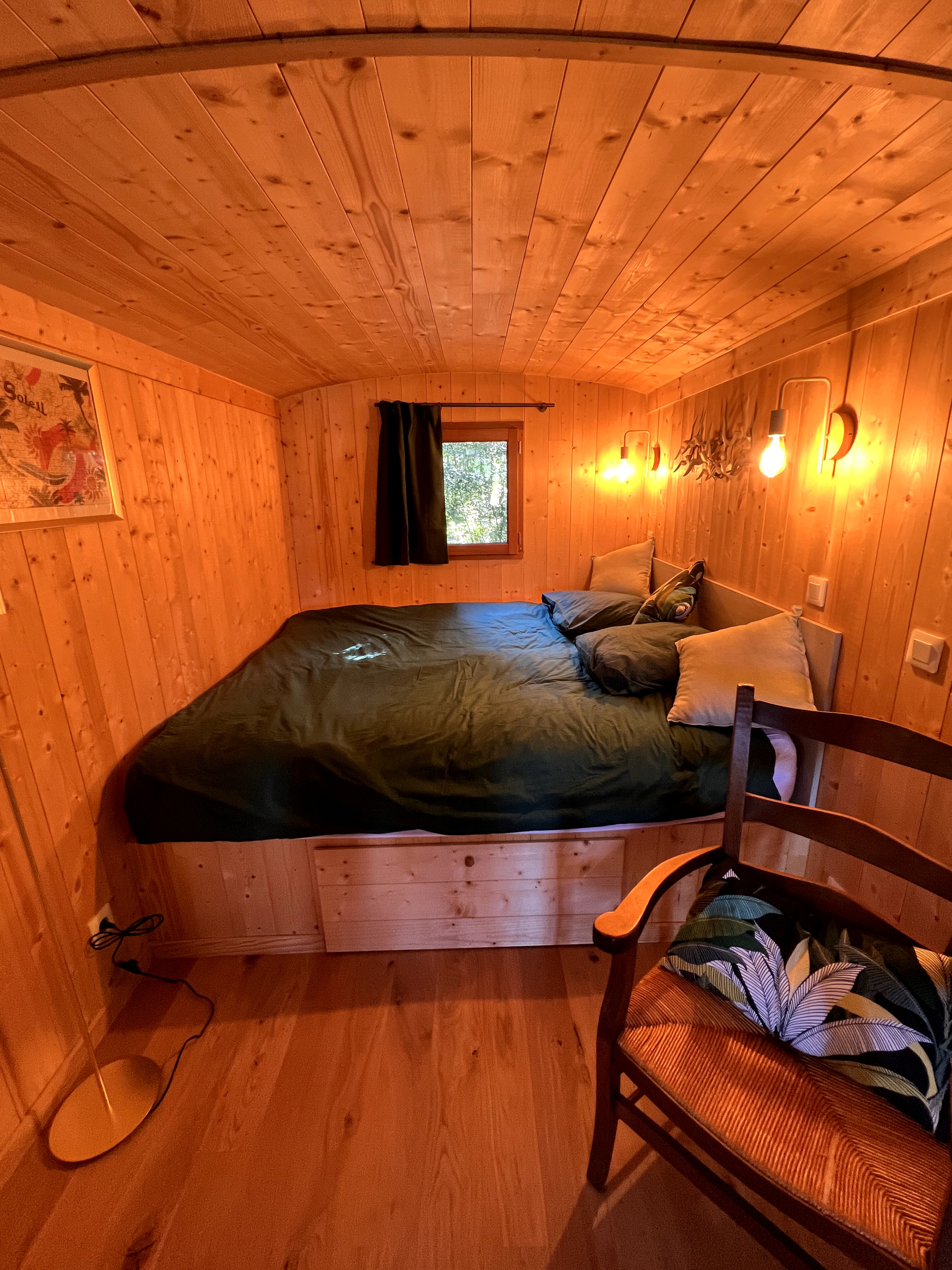 La Roulotte de La Garenne : une escapade insolite en Nouvelle Aquitaine à Saint-Pierre-La-Noue — espace de vie