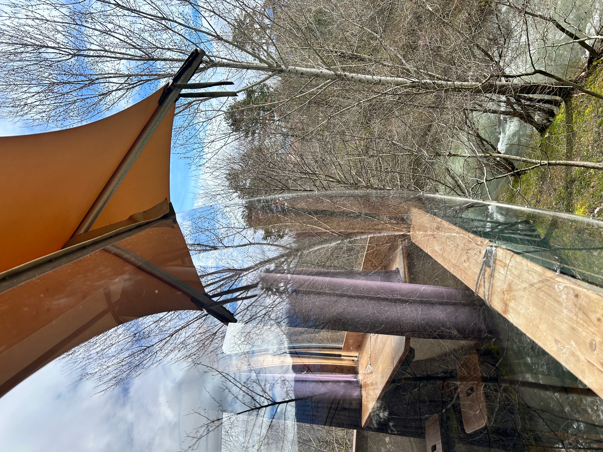 Campalune : cabane sur pilotis à 4 mètres du sol en Rhône-Alpes à Mirabel Et Blacons — vue depuis la terrasse