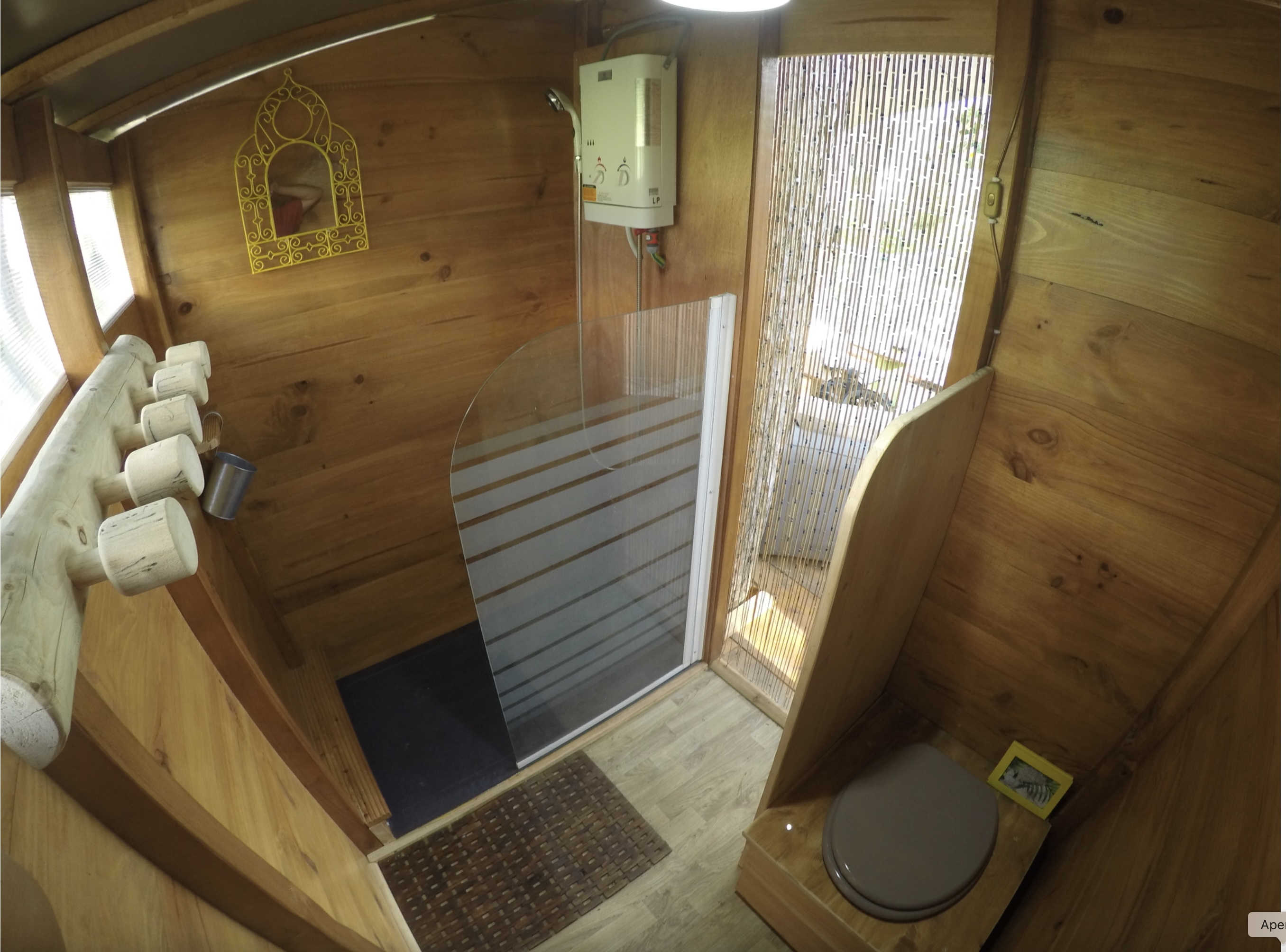 Le Dôme suspendu : une expérience unique en pleine nature à Barcelonnette — chambre