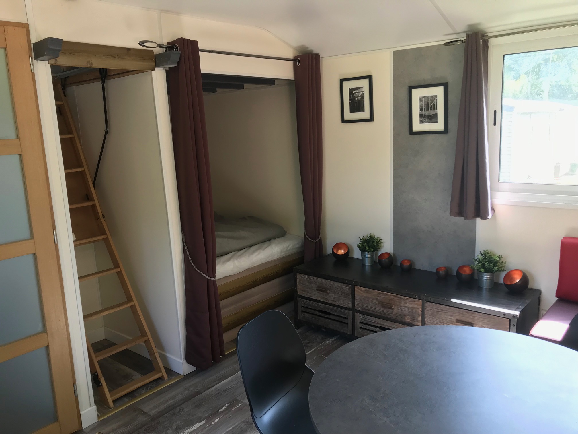 Château Mobile & Spa — Hébergement insolite avec jacuzzi à Oise à Clermont — cuisine