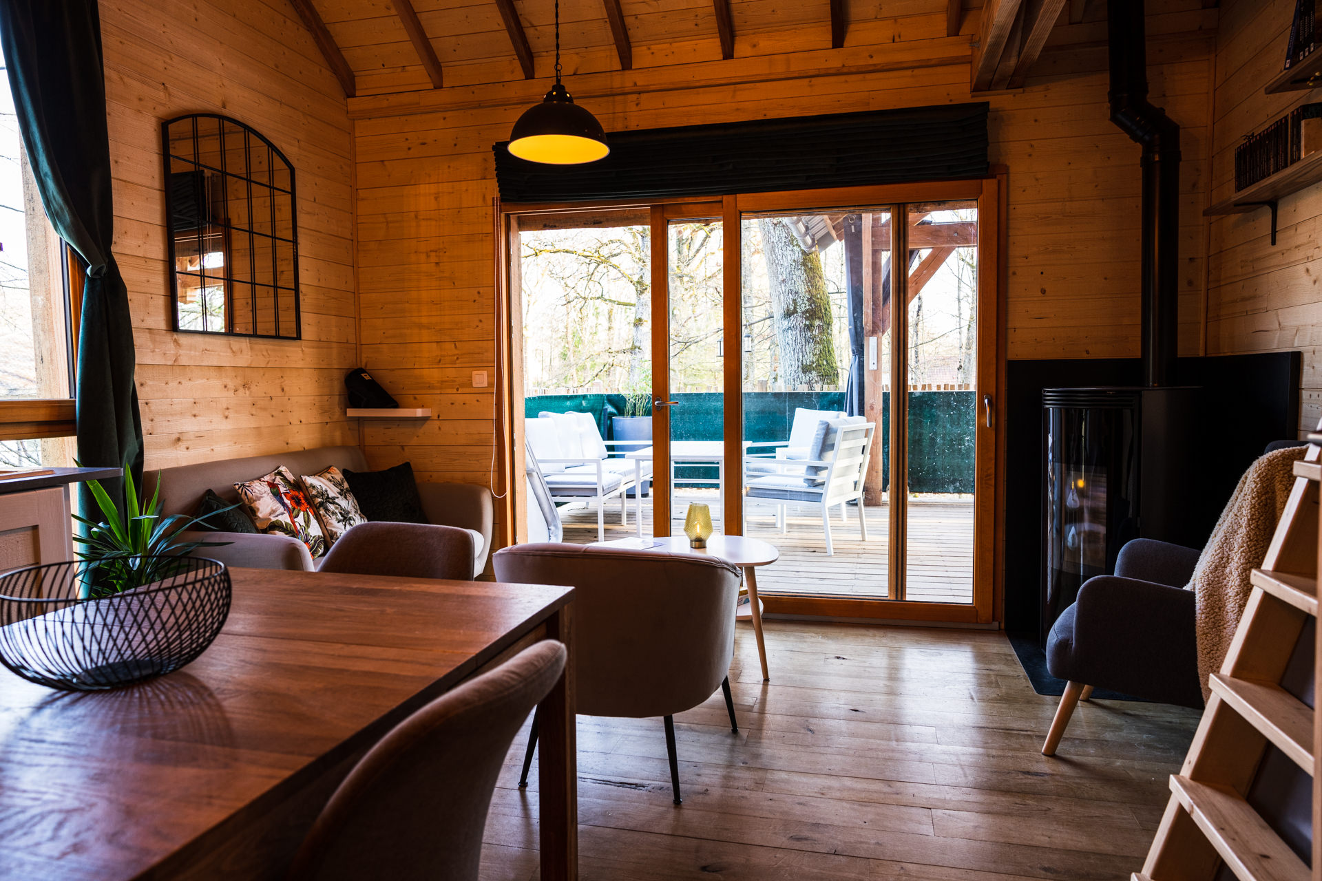 Cabane Petit Bois : une expérience immersive en pleine nature à Boismorand — environnement naturel