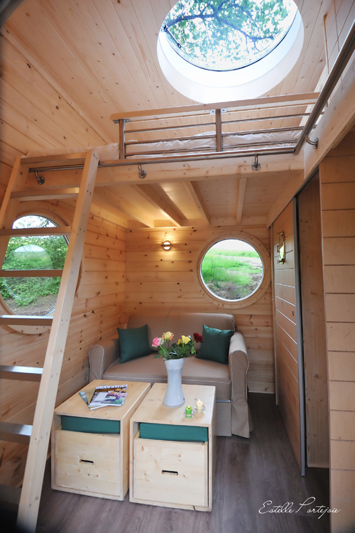 Carré d'étoiles : une cabane au cœur de l'Auvergne à Voussac — vue intérieure