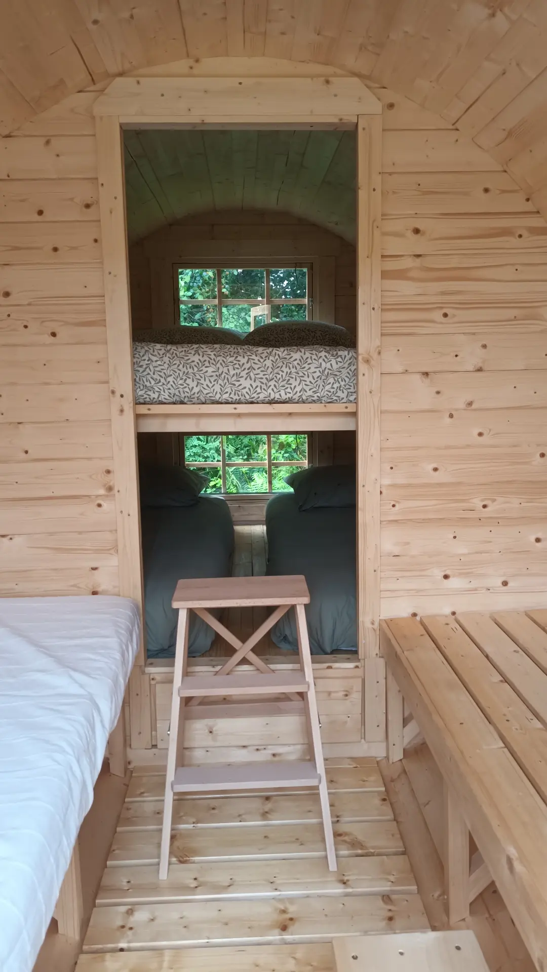 Un tonneau enchanteur en Bretagne à Cléder — espace de vie