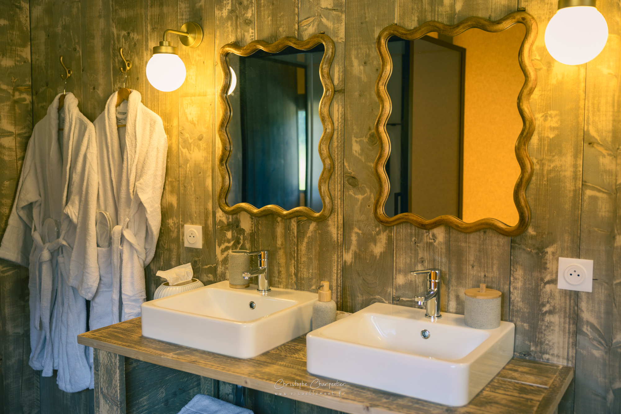 Divine — Lodge avec spa privatif à Vienne à Vienne — cuisine