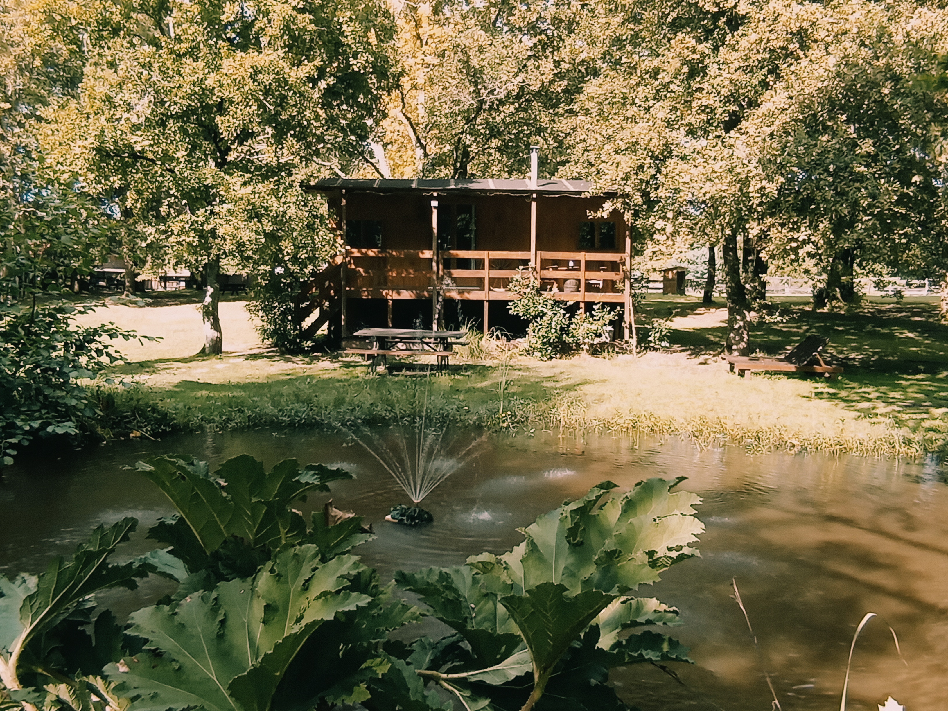 La Cabane du Cow-Boy : une expérience immersive dans un ranch western — Cabane à Saint Paul En Born