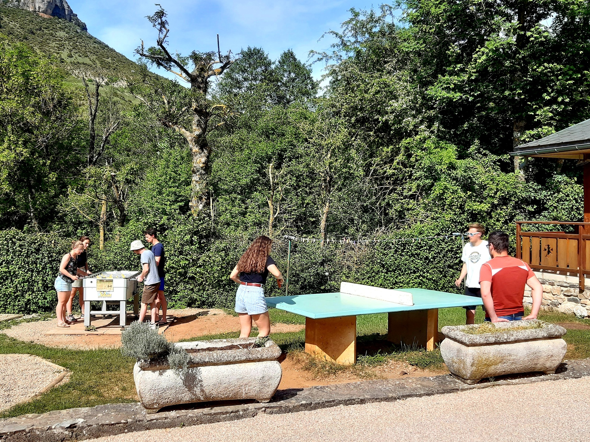 Cimes étoilées — Pod avec vue sur les étoiles en Lozère à Mende — vue depuis la terrasse