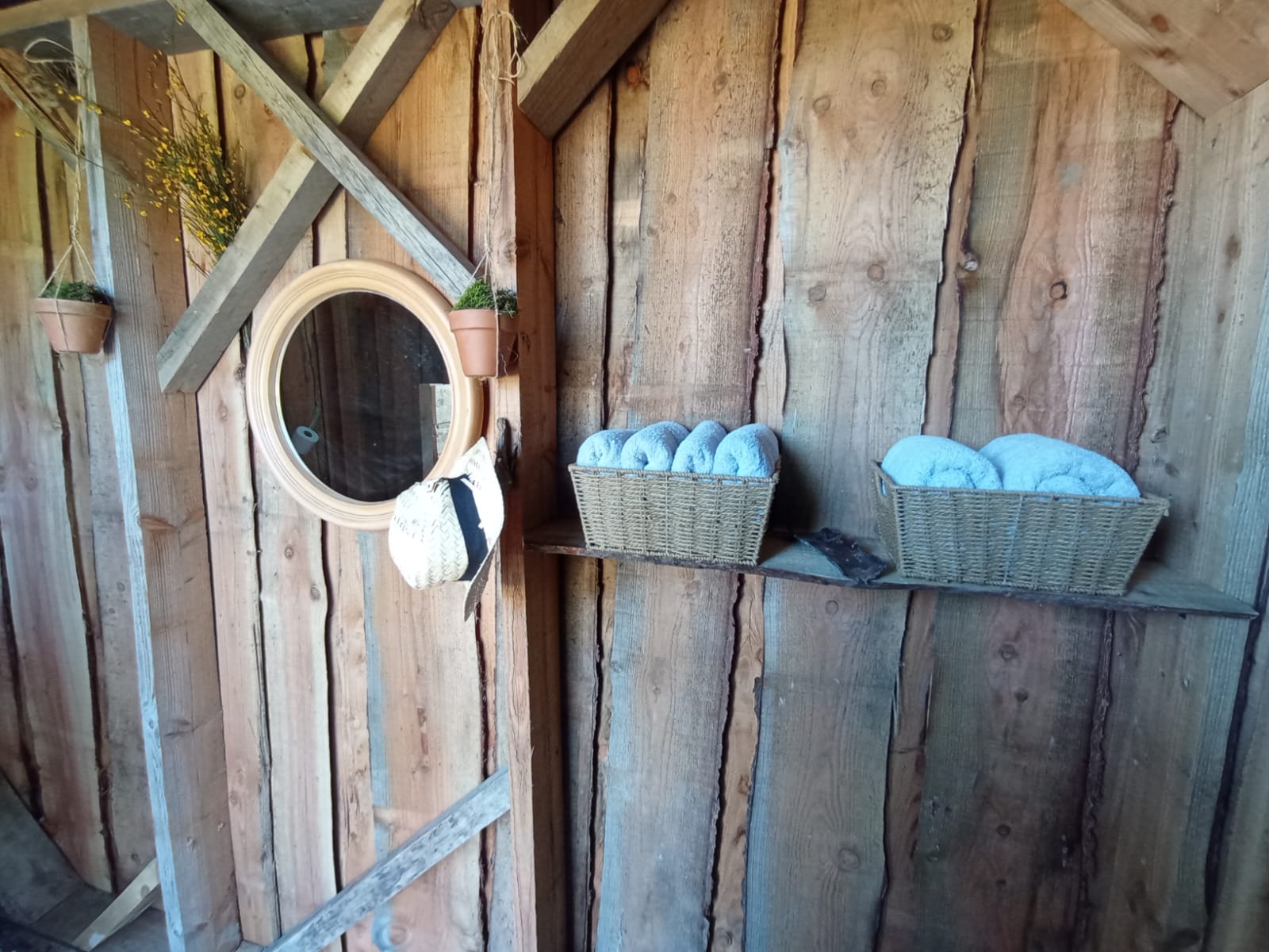La Ruche : une tente lodge au cœur des Midi-Pyrénées à Busque — détail architectural