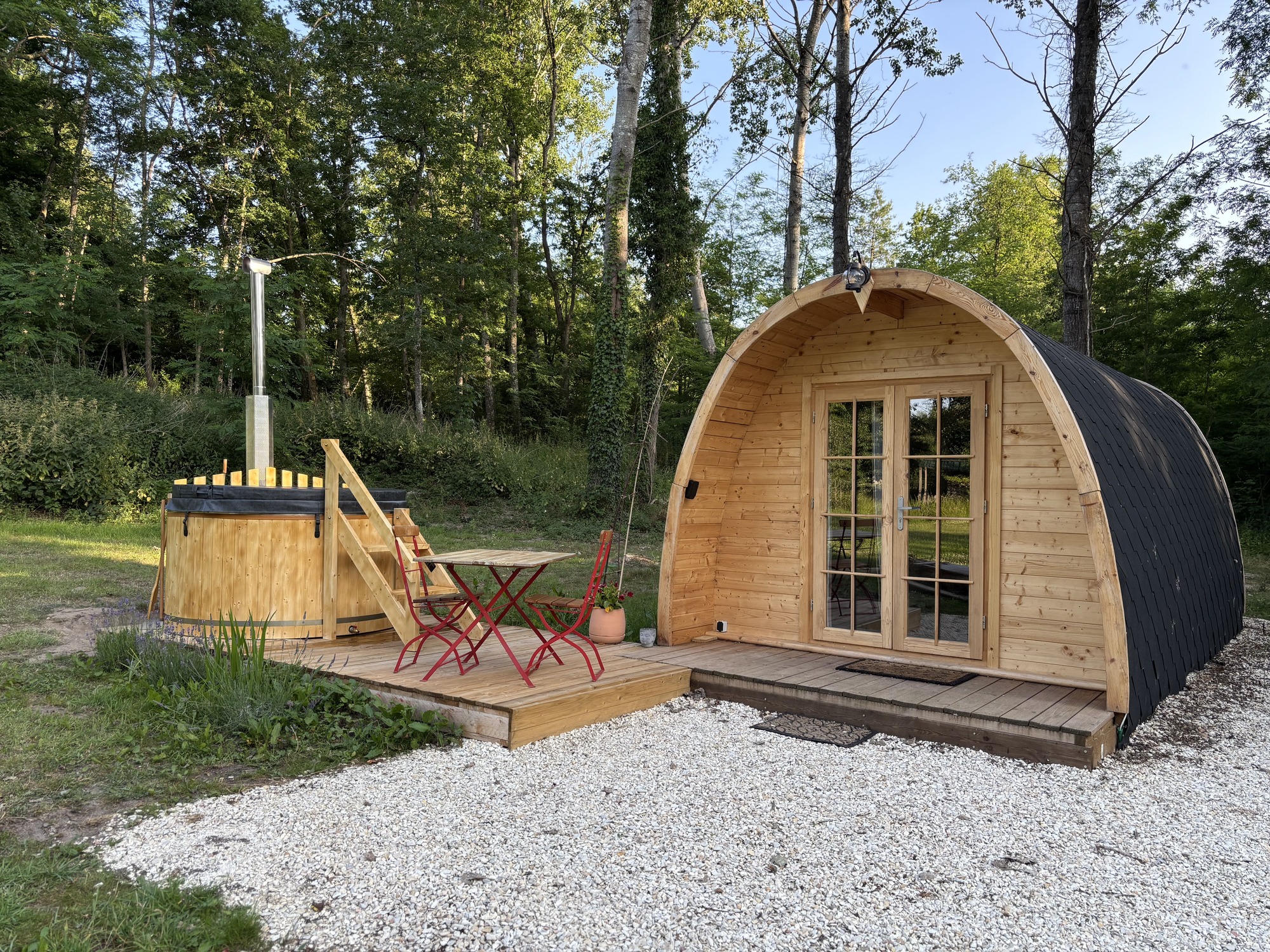 La P’tite Berta — Cabane avec spa à Yonne