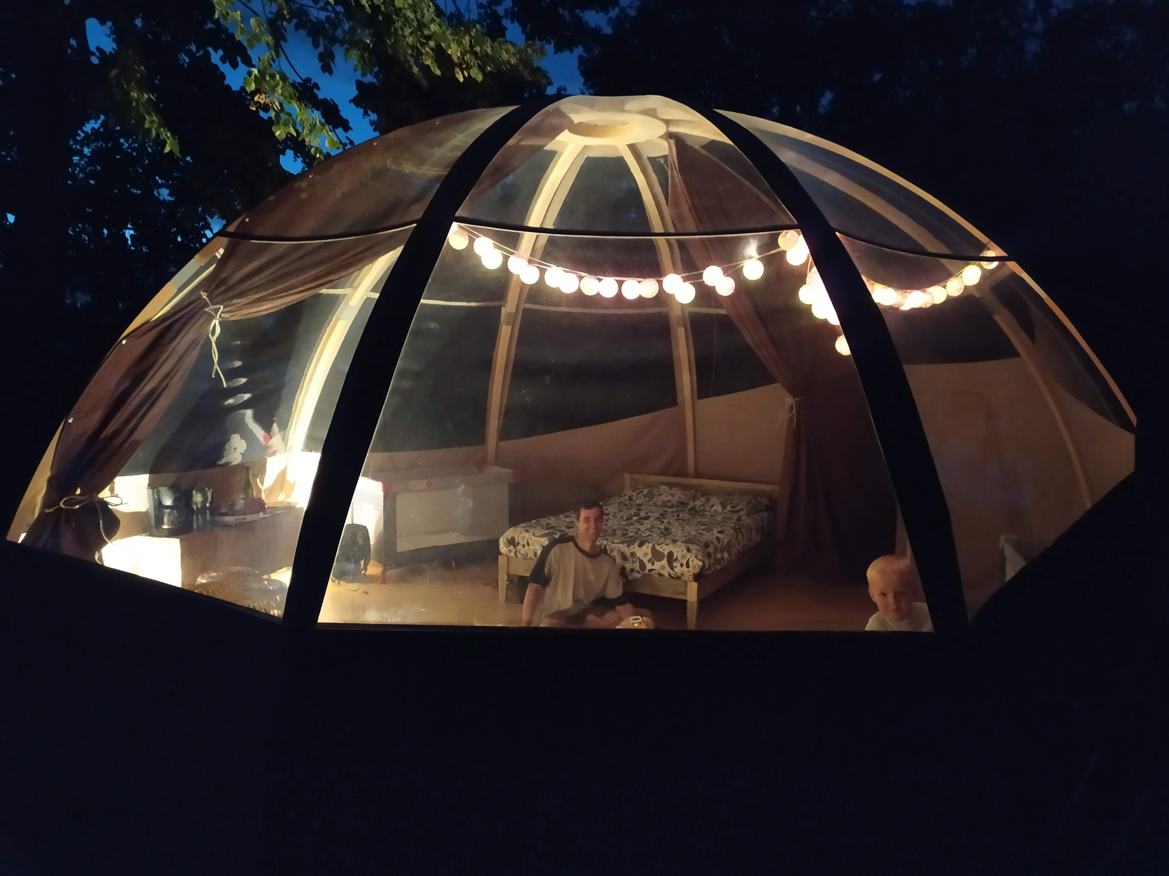 Évasion dans une bulle panoramique familiale en Rhône-Alpes