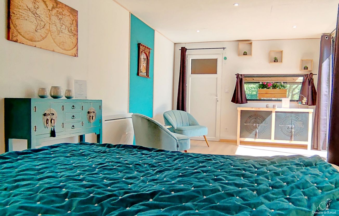 Un lodge enchanteur en Bretagne, entre ciel et mer à Ambon — vue intérieure