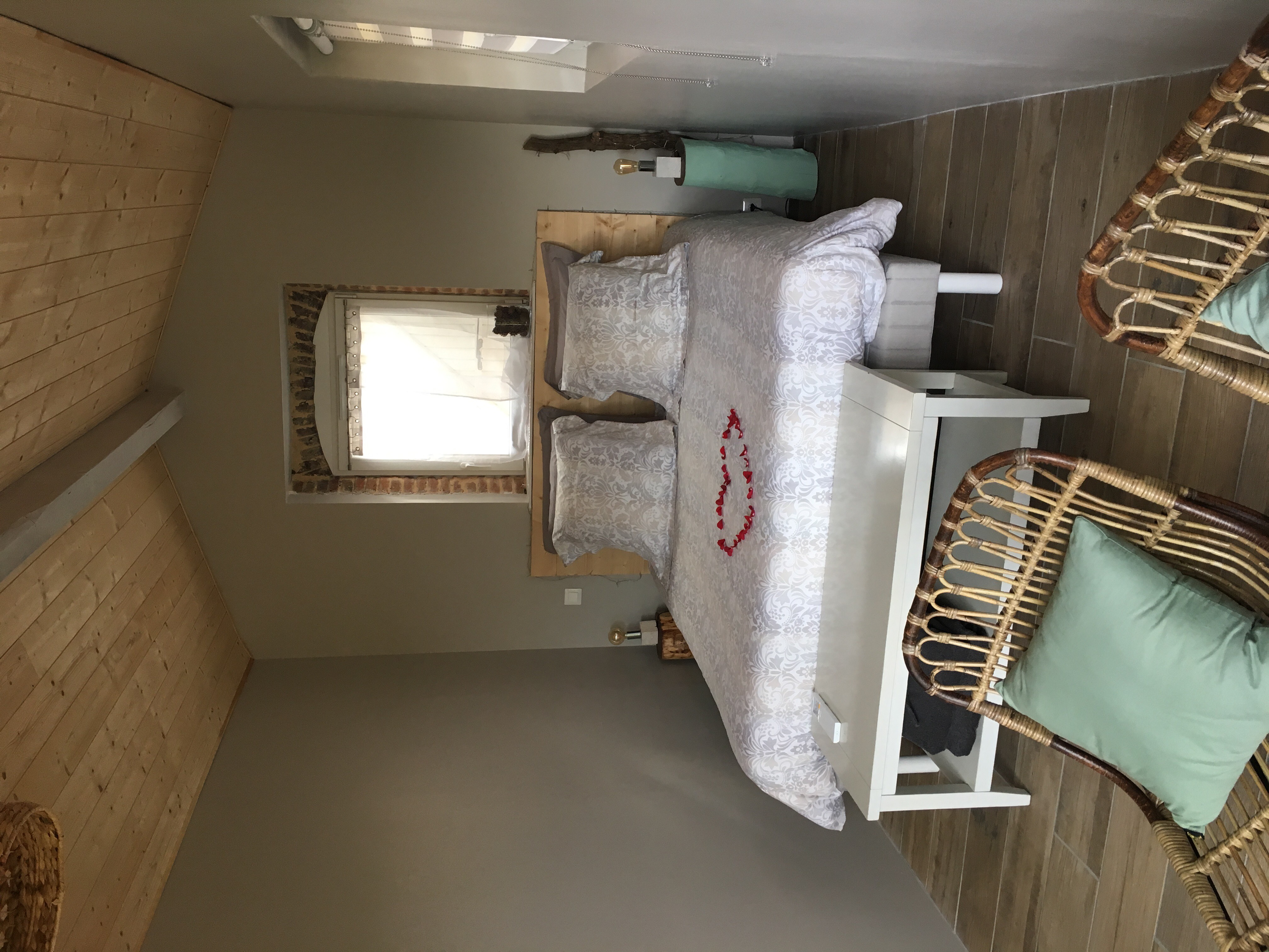 La Petite Cabane & Spa — Cabane avec bain nordique à Haute-Garonne à Toulouse — salle de bain