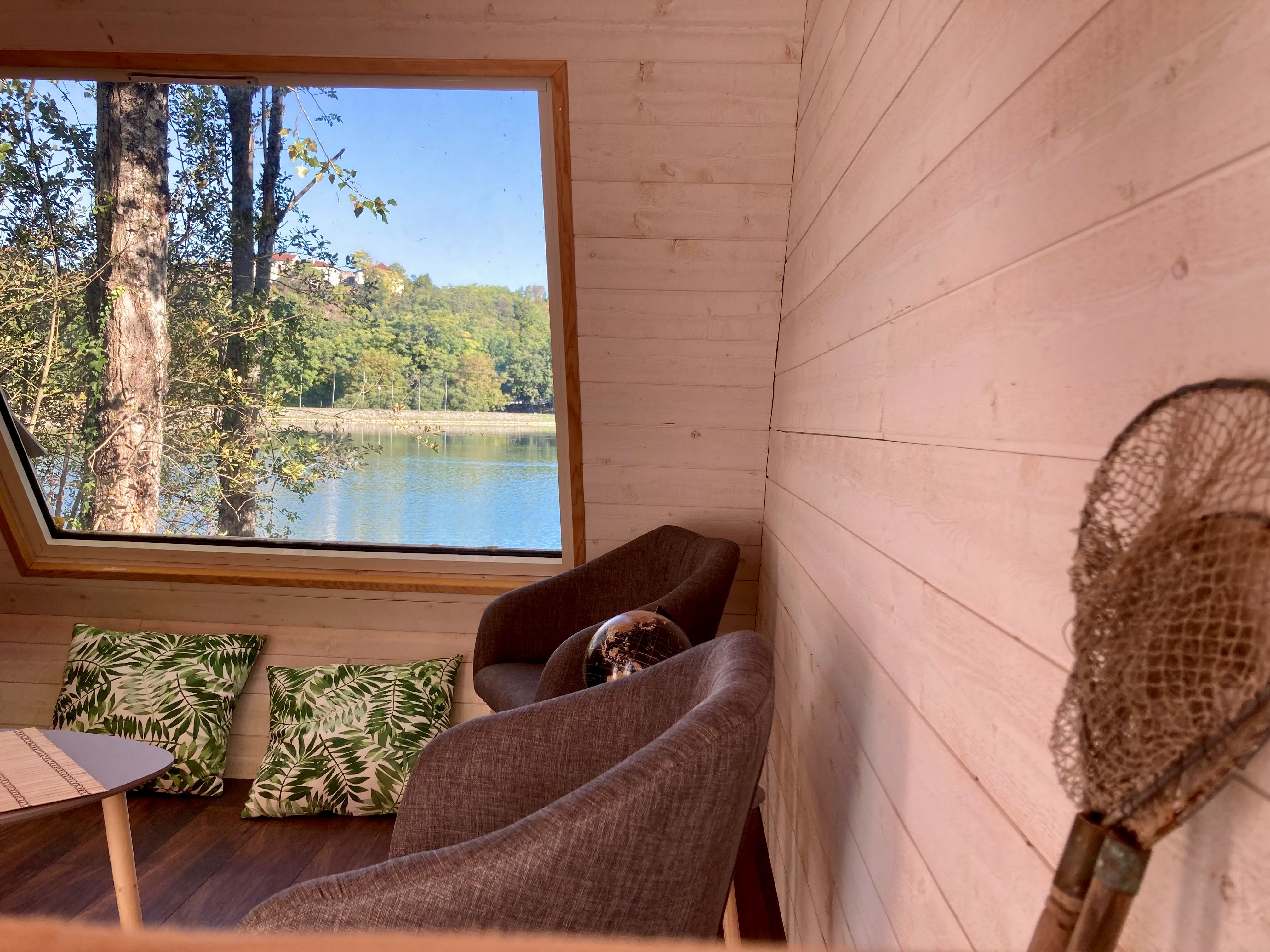 Le Nid'O : une cabane sur l'eau à Montaigu Plage à Montaigu De Quercy — vue depuis la terrasse