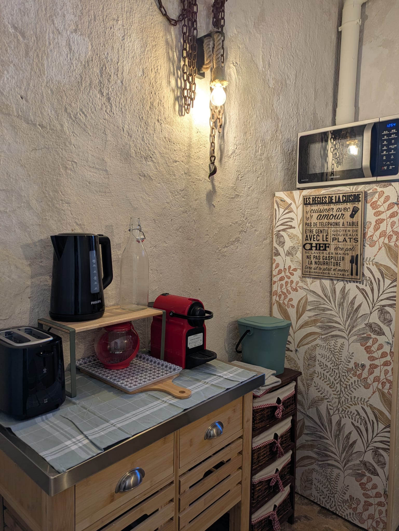 Les oubliettes de la tour Beauvoir — Maison insolite avec spa à Loir-et-Cher à Lancé — cuisine