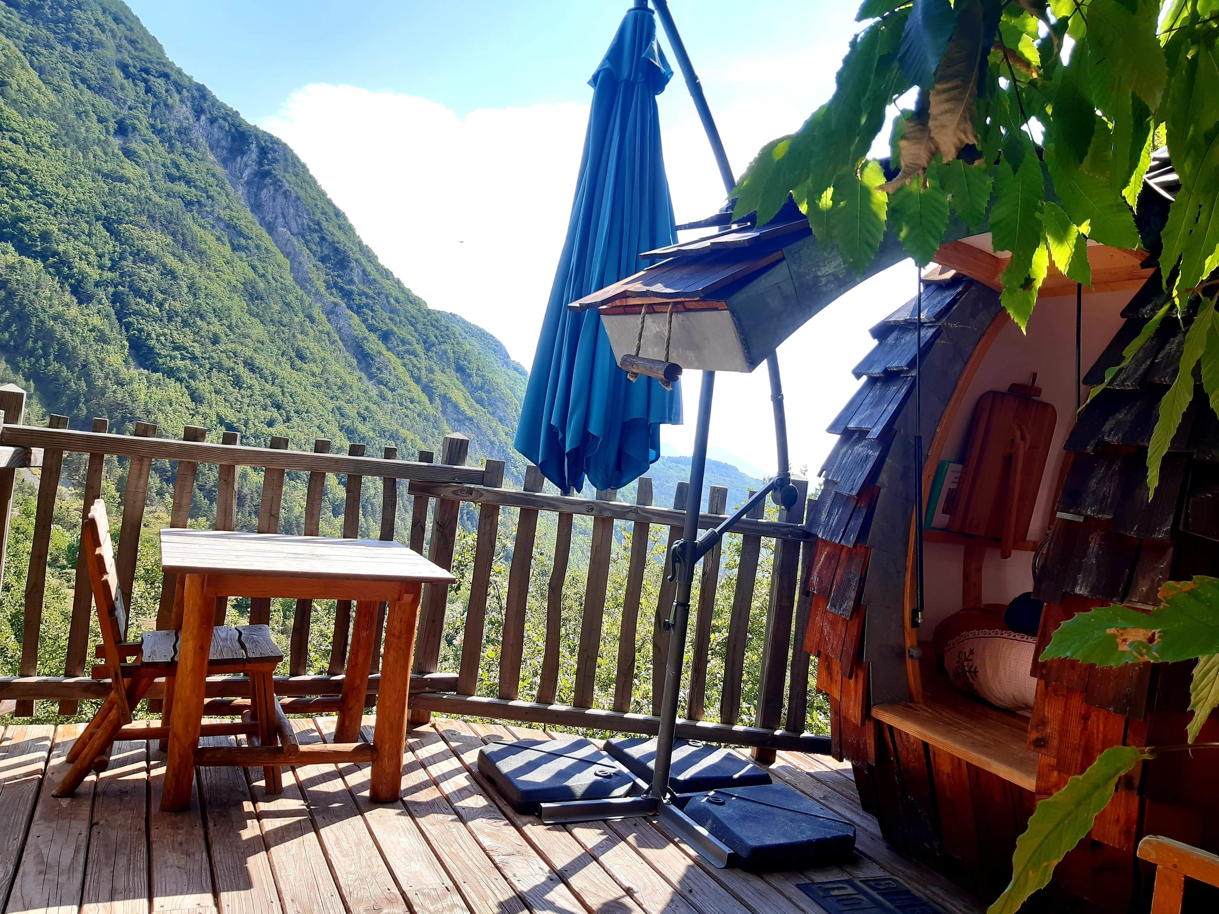 Lov'Nid des Ecrins — Cabane dans les arbres à 5m en Alpes-Maritimes