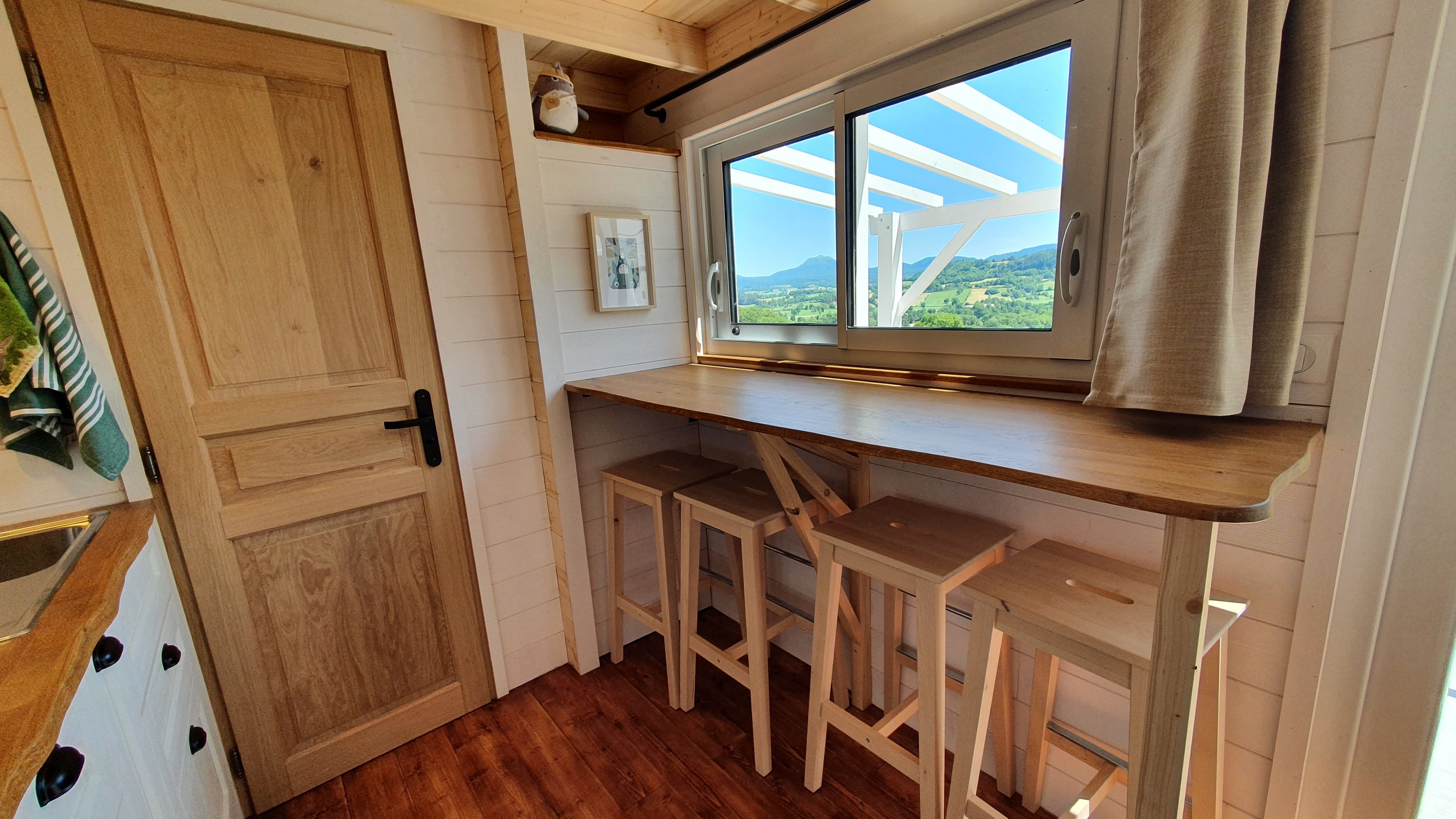 La Maison de Meï & Spa : une tiny house au cœur de l'Auvergne à Saint Pierre Roche — environnement naturel
