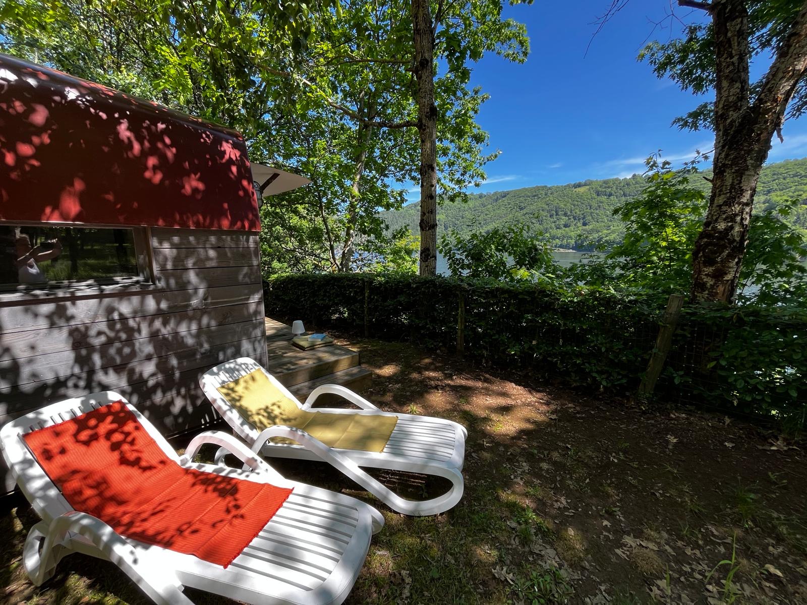 Vivez l'expérience unique du Bateau de Robinson en Midi-Pyrénées à Thérondels — chambre
