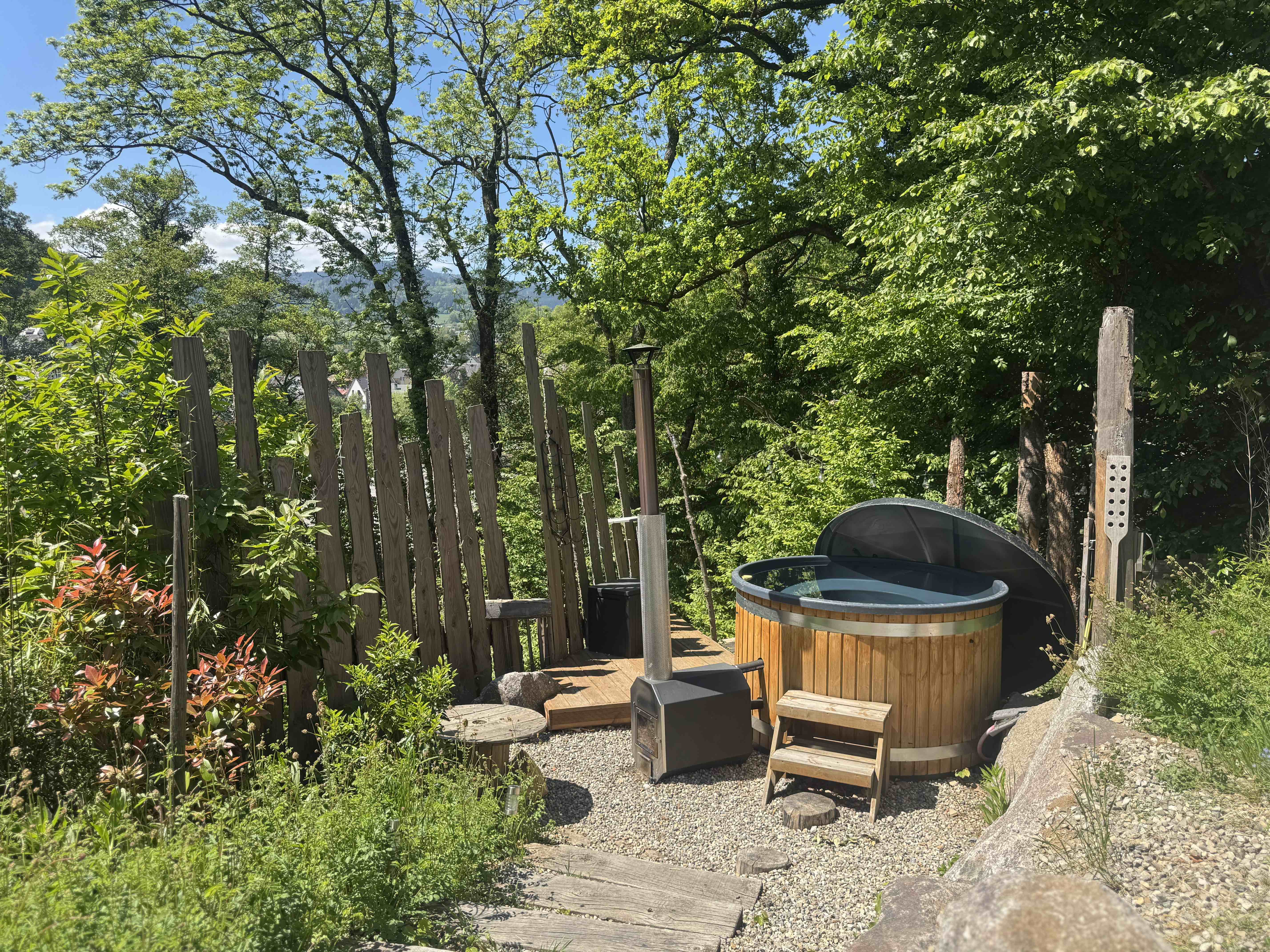 La Maison Cassiopée : une cabane avec bain nordique en Alsace à Orbey — chambre