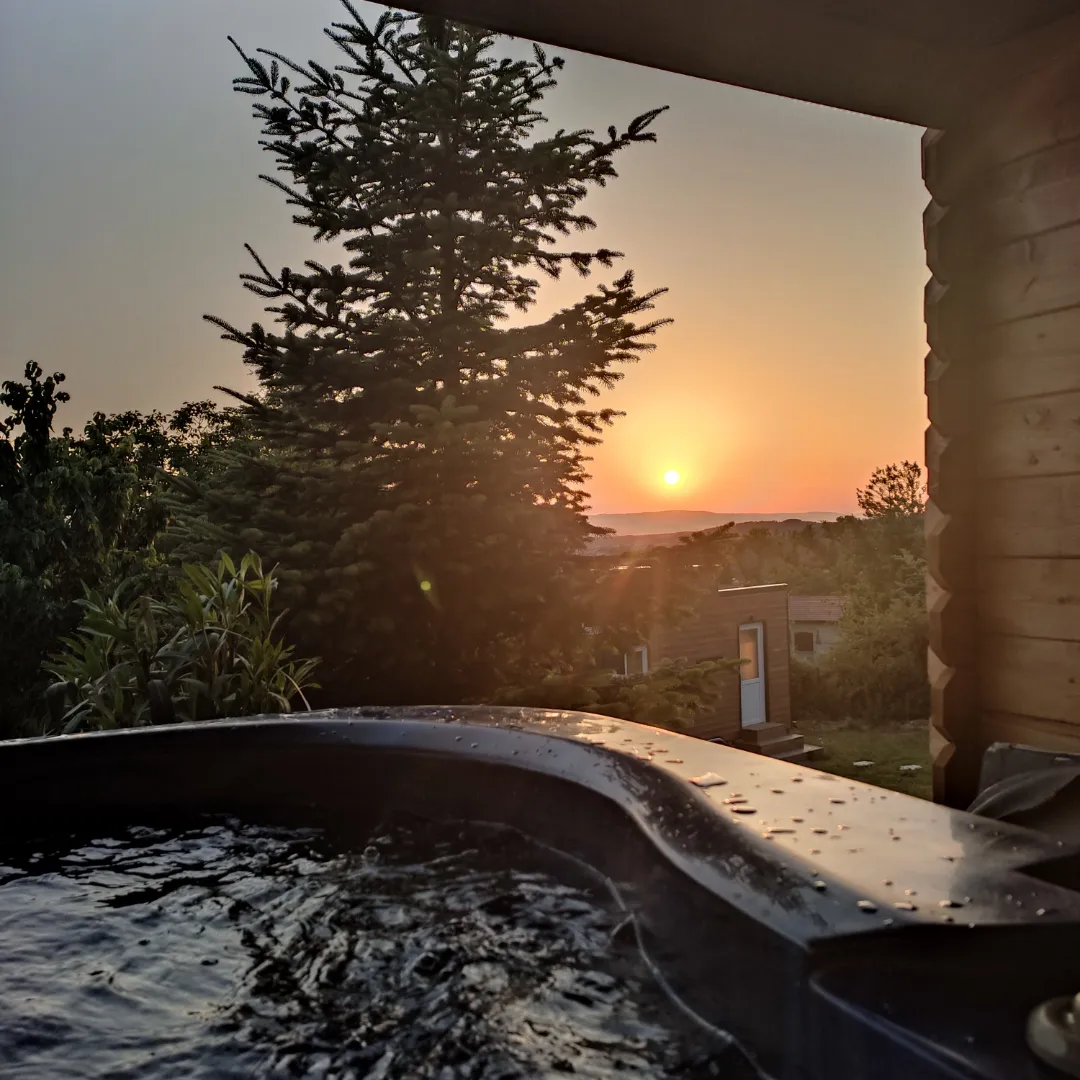 Mon Ptit Nid House : une escapade insolite en Rhône-Alpes à Panissieres — espace de vie