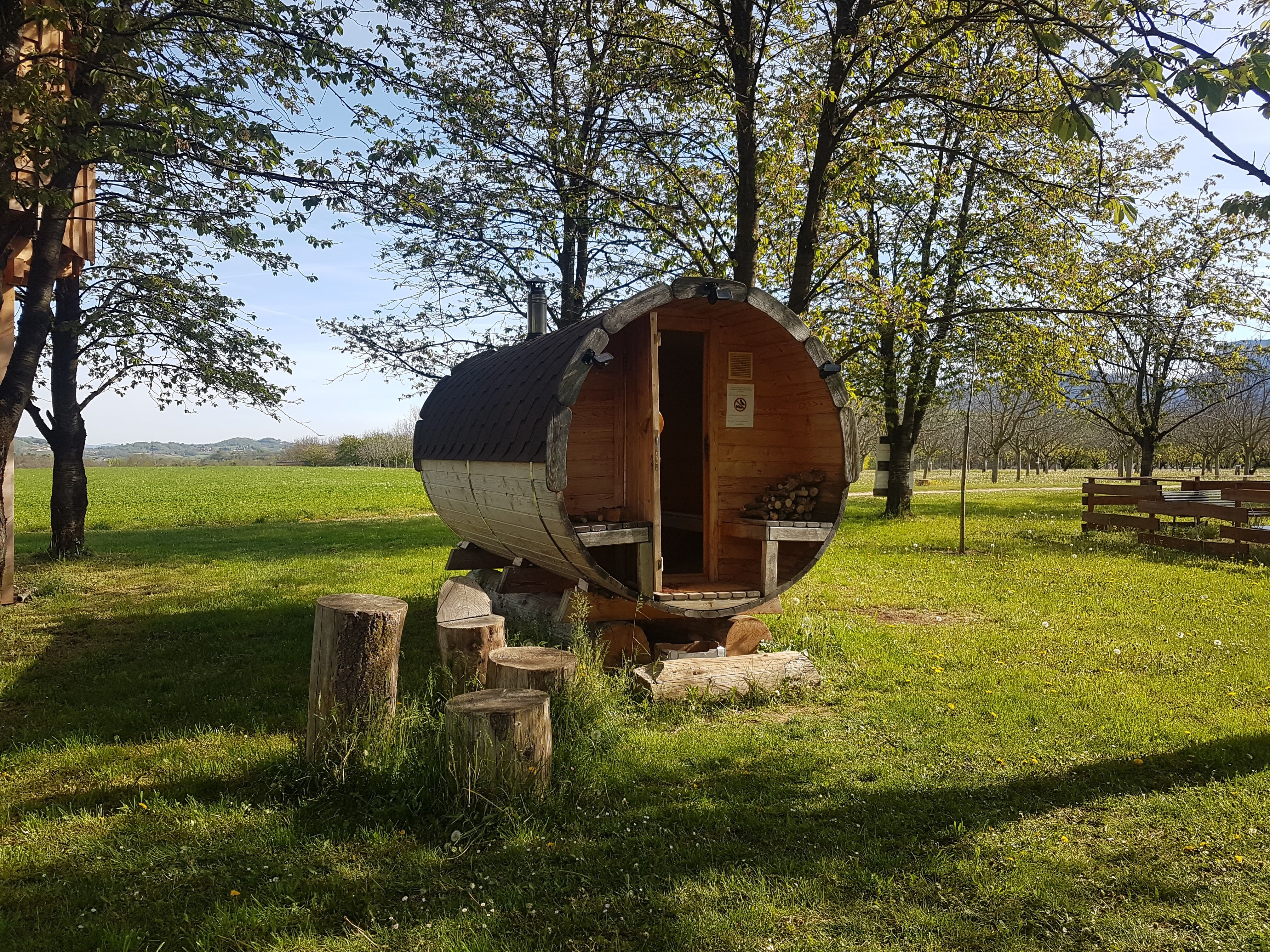 Cabane Médiévale — Château avec spa à Vercors, Drôme à Saint-Jean-En-Royans — environnement naturel