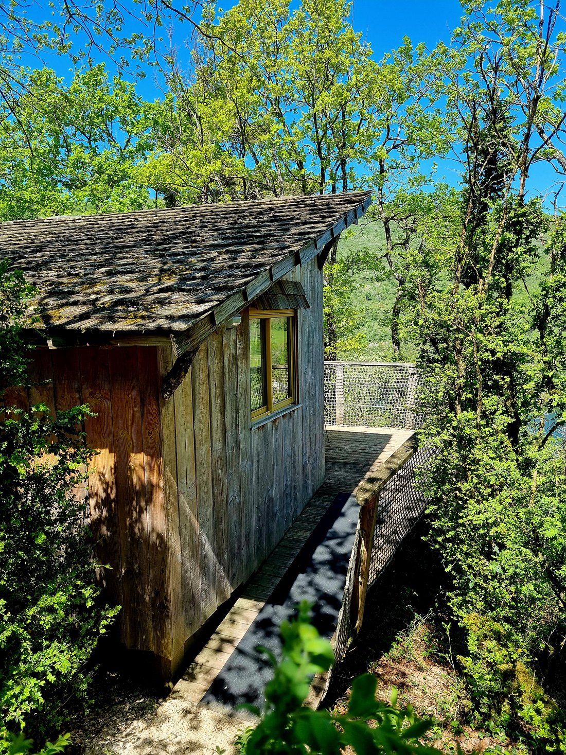 La Pinède & SPA partagé — Cabane sur pilotis avec spa à Ain à Serrières-Sur-Ain — cuisine