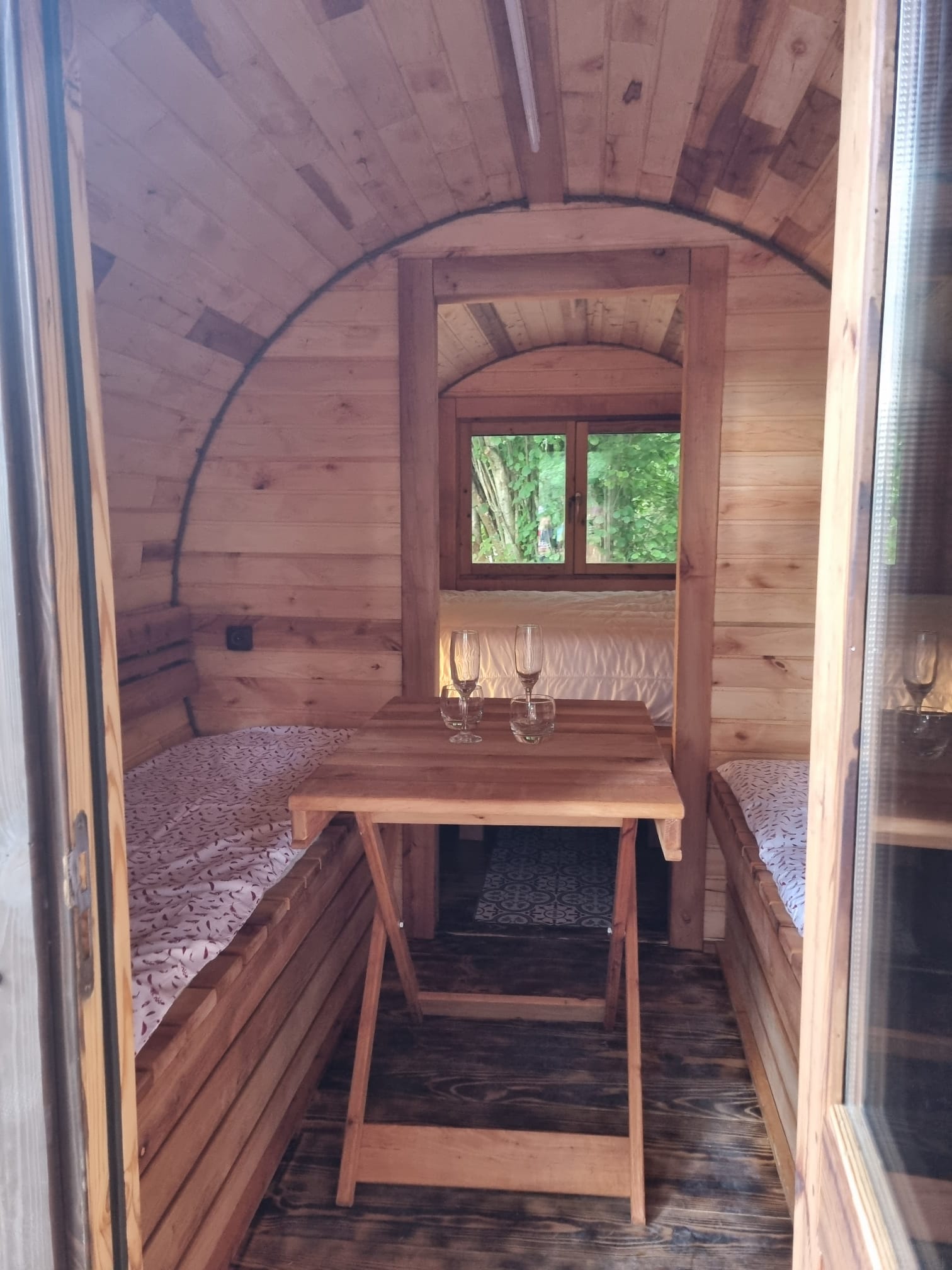 La cabane Tonneau — Séjour cocooning avec spa à Indre à Châteauroux — vue depuis la terrasse