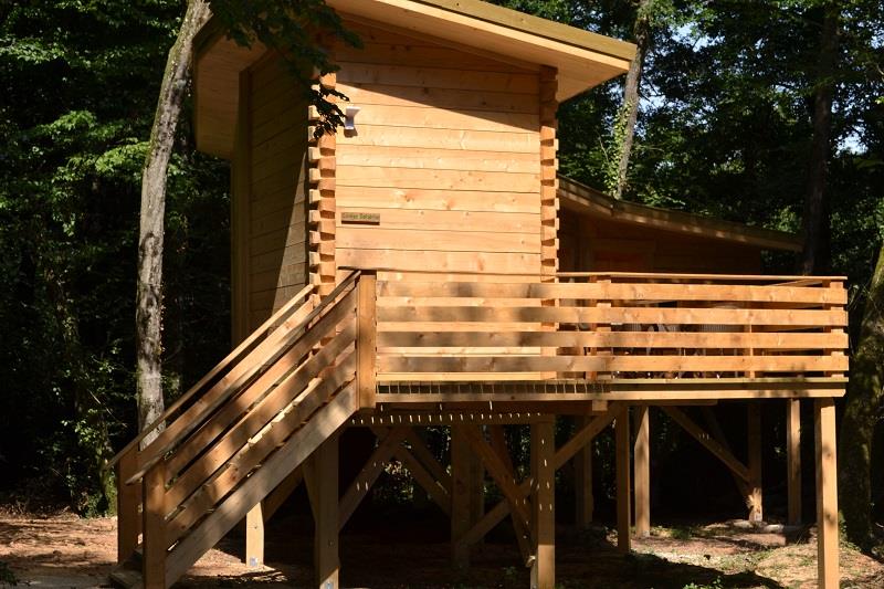 Lodge Bohème : une cabane poétique en pleine nature à Magné — espace de vie