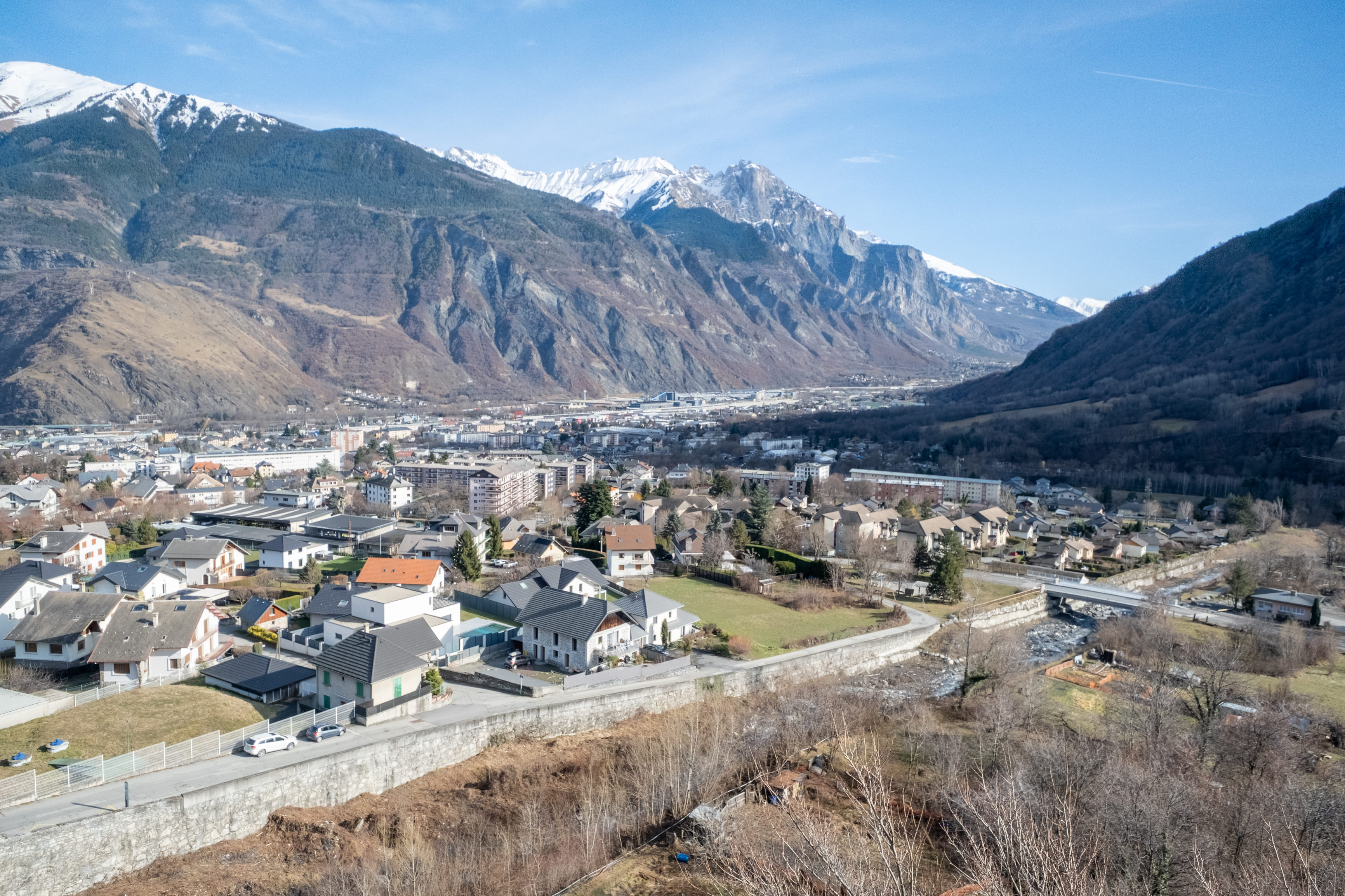 Le Perchoir — Maison insolite avec vue panoramique à Savoie à Saint-Jean-de-Maurienne — salle de bain