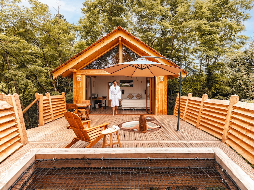 Cabane Spa Céleste : une immersion dans les arbres en Picardie à Rosoy-En-Multien — vue intérieure