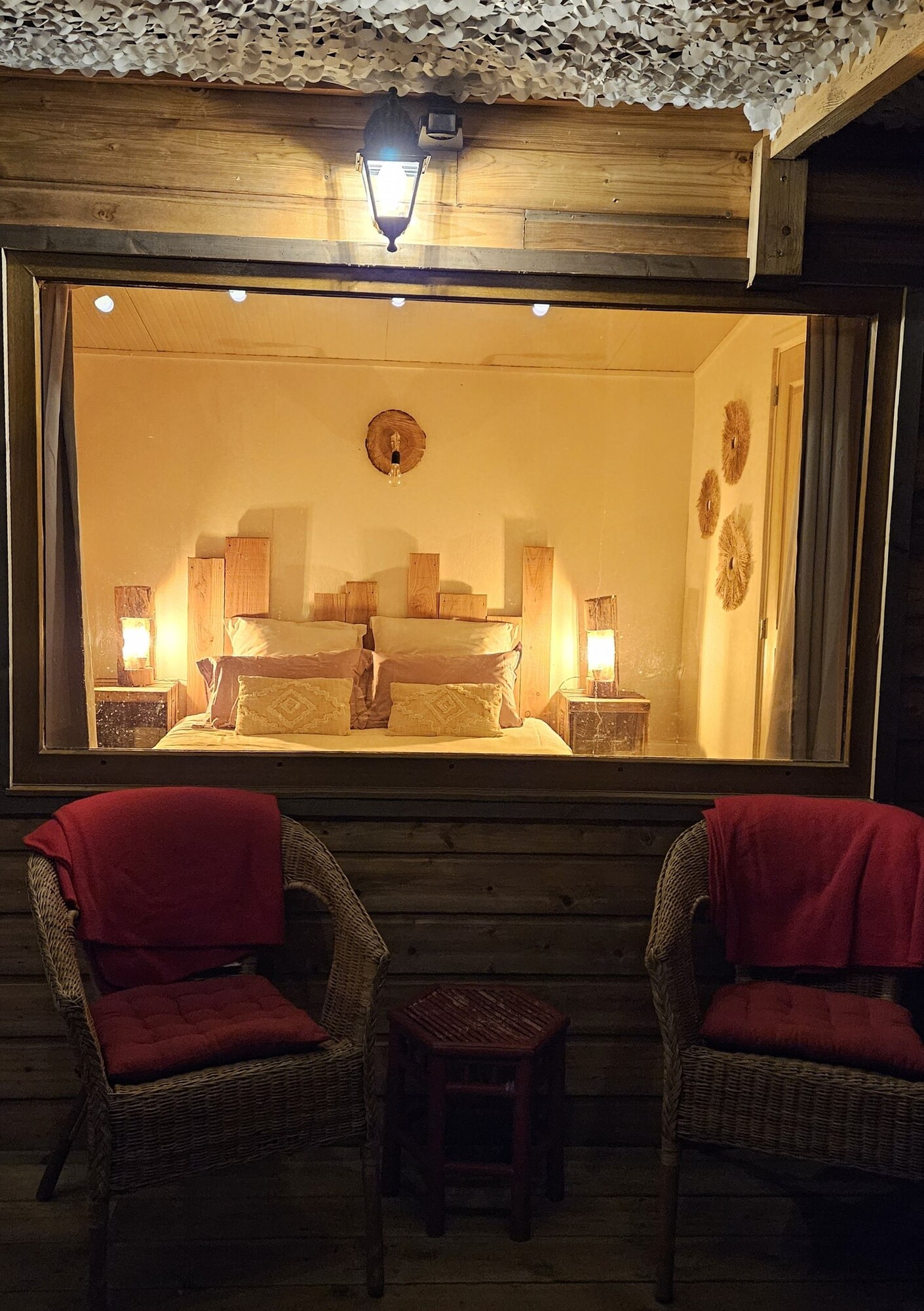 Lodge des sources & Spa : une cabane immersive en Auvergne à Viscomtat — environnement naturel