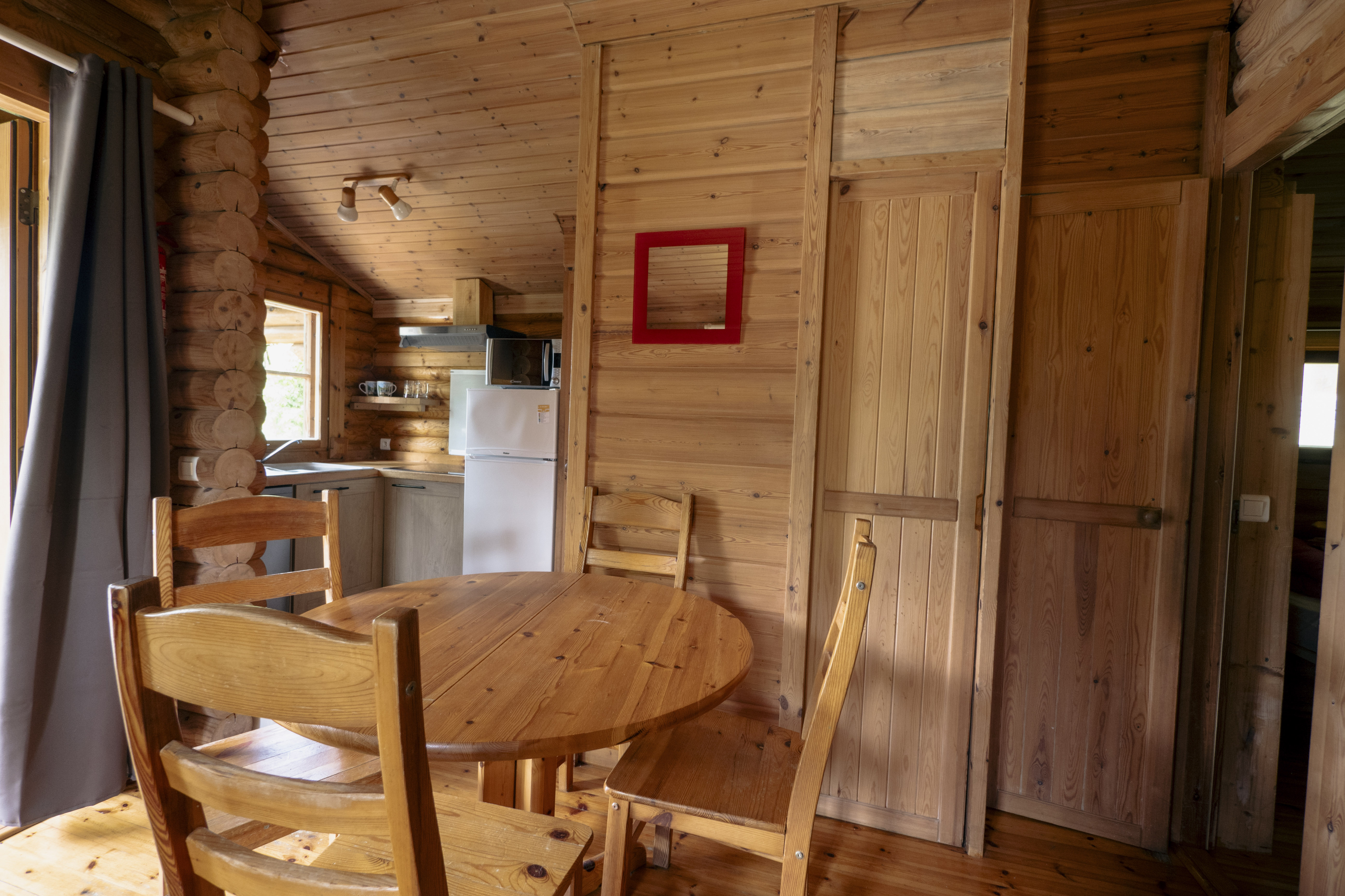 Le chalet des marmottes : un refuge enchanteur en Midi-Pyrénées à Agos-Vidalos — cuisine