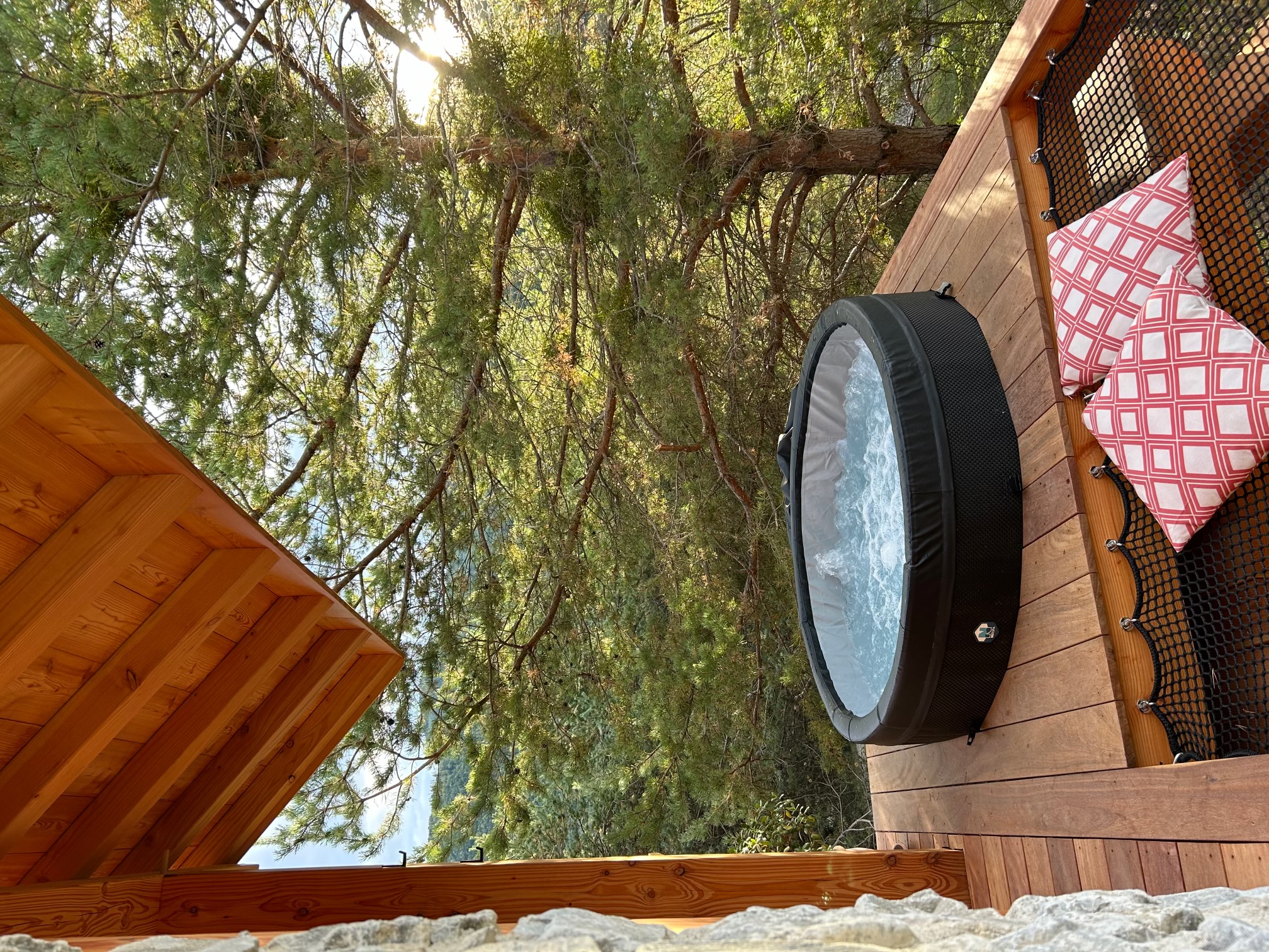 Chalet l'Echappée Belle - Spa : une évasion sensorielle en montagne à Chorges — vue intérieure
