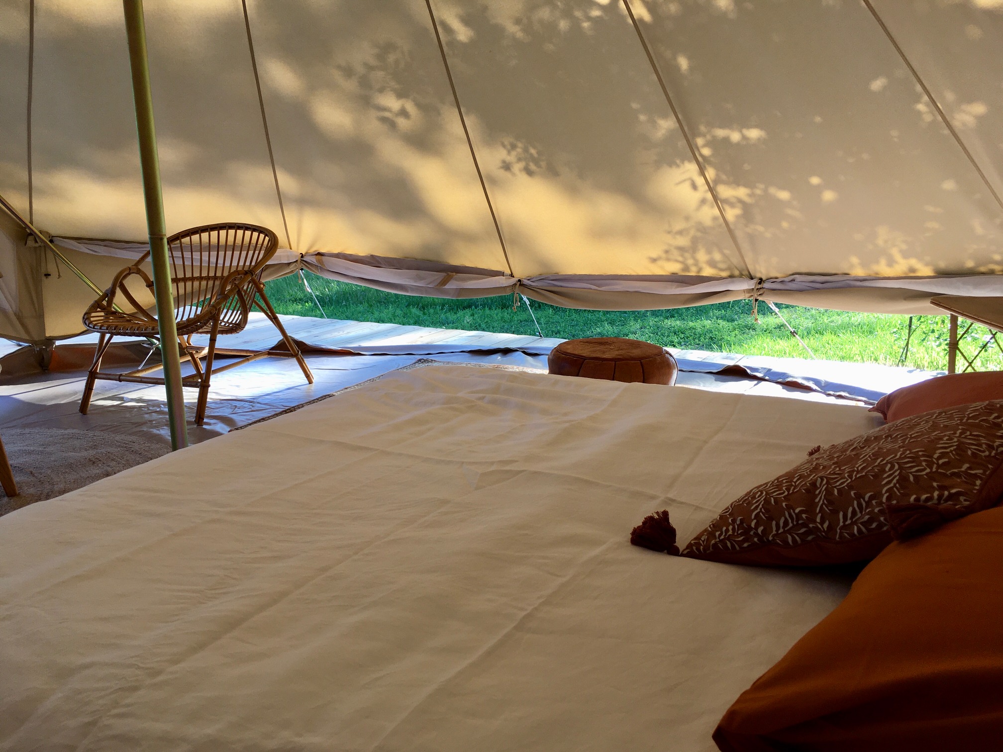 Tente Nomade — Séjour bohème chic avec spa à Charente à Châteauneuf-sur-Charente — salle de bain