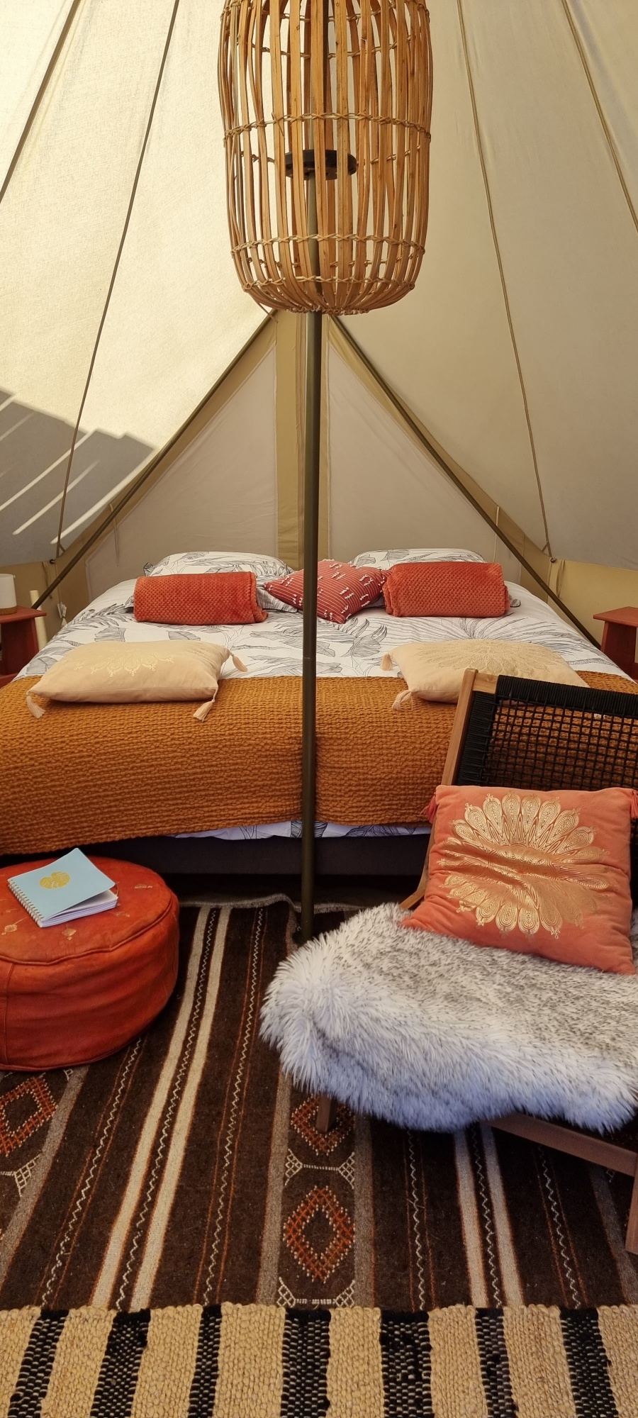 Tente Amour & Spa : une escapade romantique en pleine nature à Berson — salle de bain