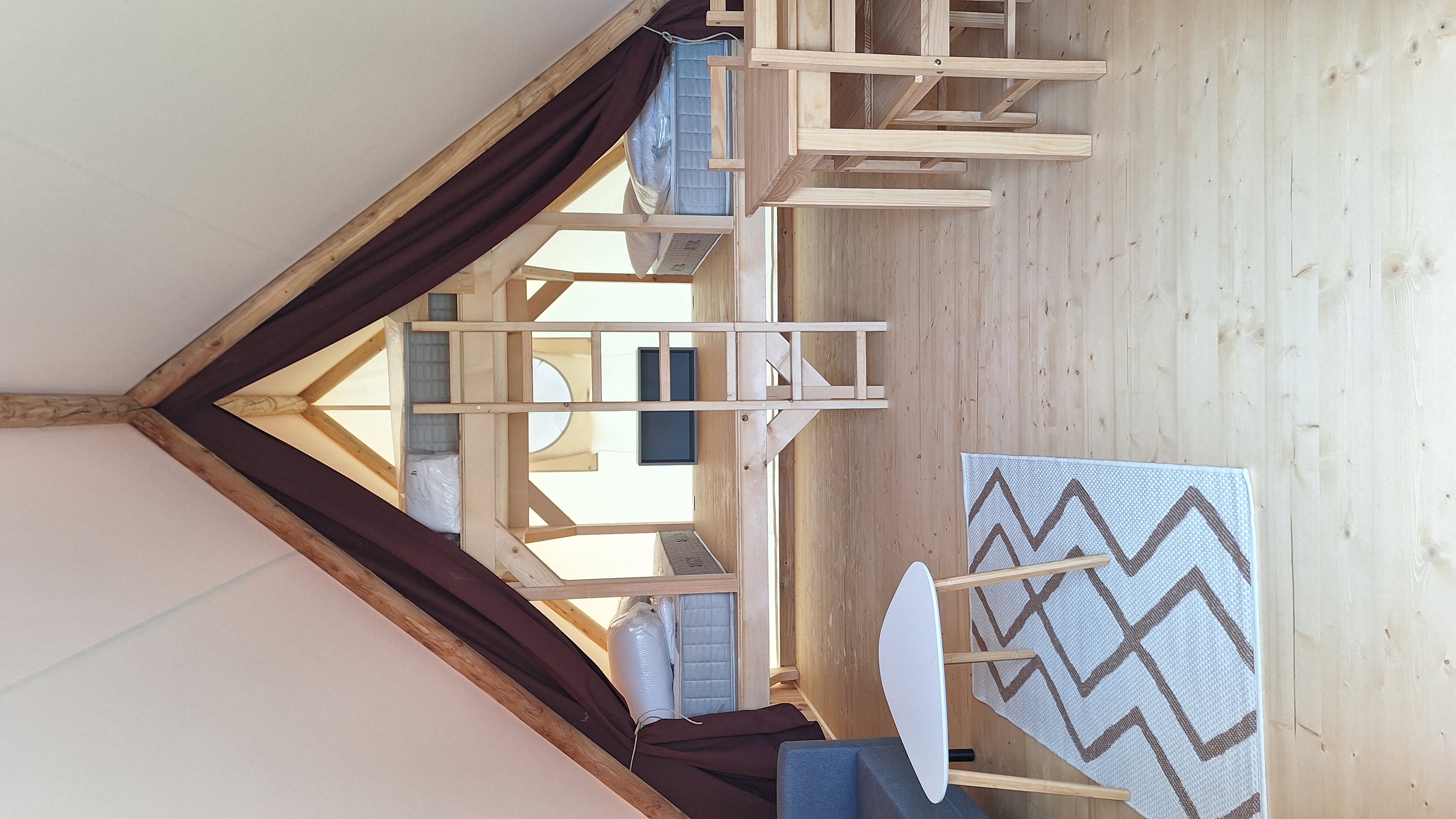 Pâquerette — Tente lodge avec spa à Loir-et-Cher à La Ferté-Imbault — vue intérieure