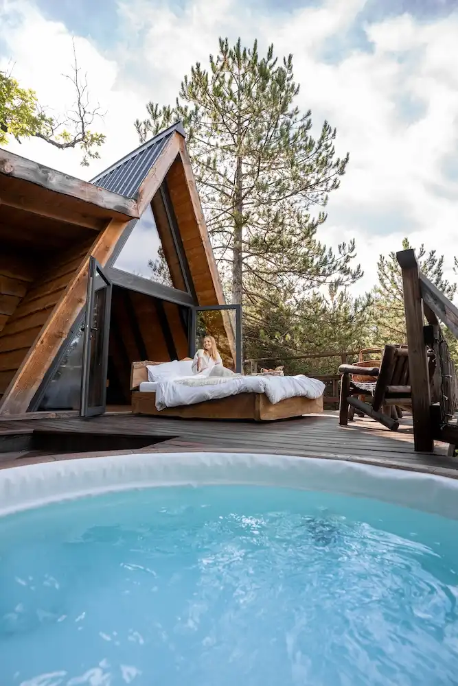 Petite Buëch — Cabane dans les arbres avec spa à Hautes-Alpes à Gap — vue intérieure