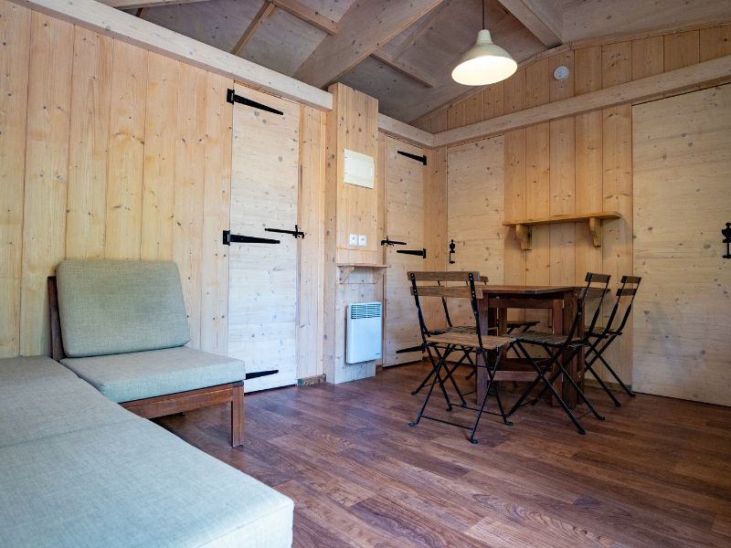 Cabane Vigneronne — Séjour avec spa au Domaine d'Anglas dans l'Hérault à Clermont-l'Hérault — cuisine