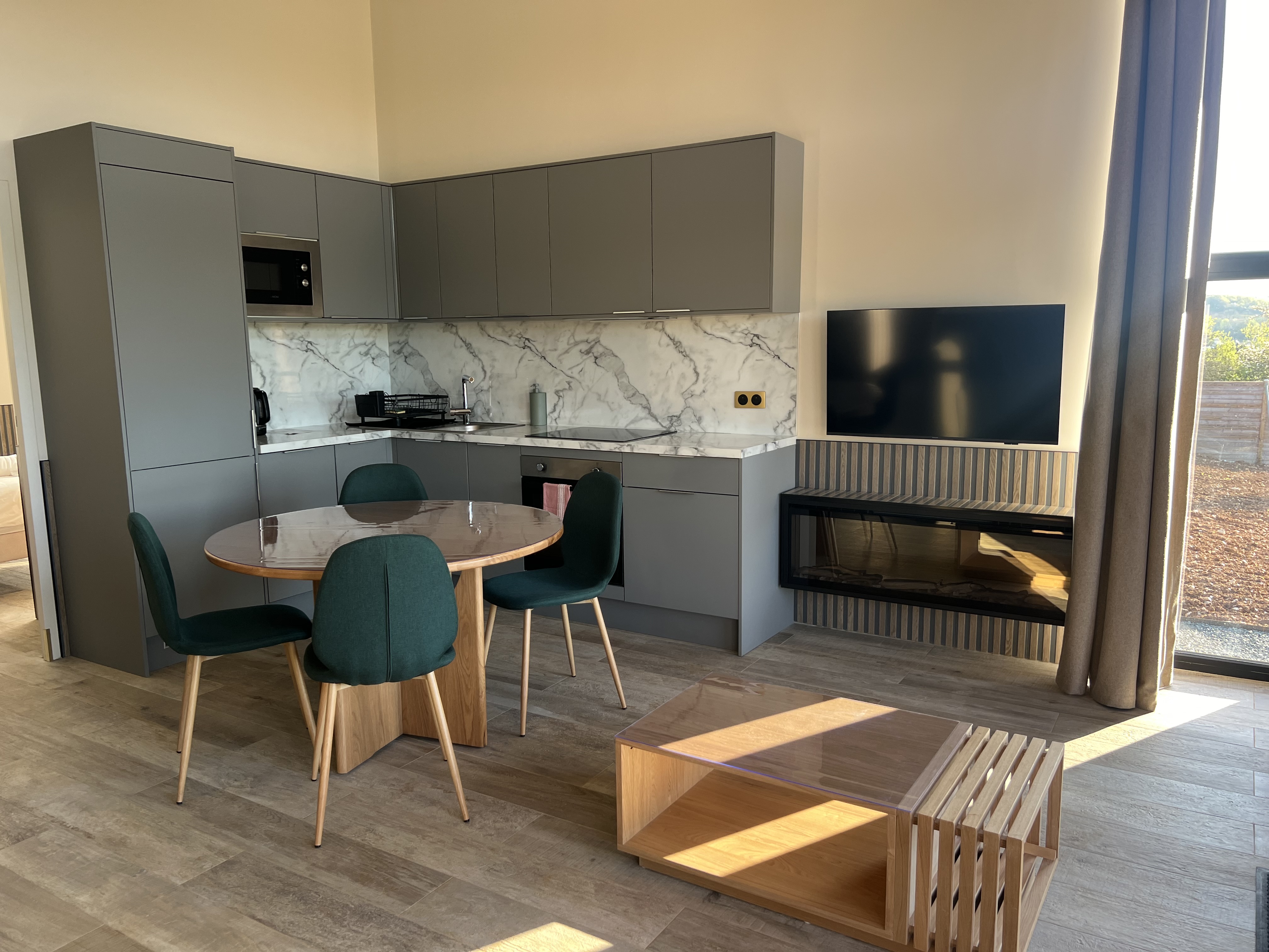 Freya — Ecolodge intimiste avec bain nordique à 1h30 de Paris à Troyes — cuisine