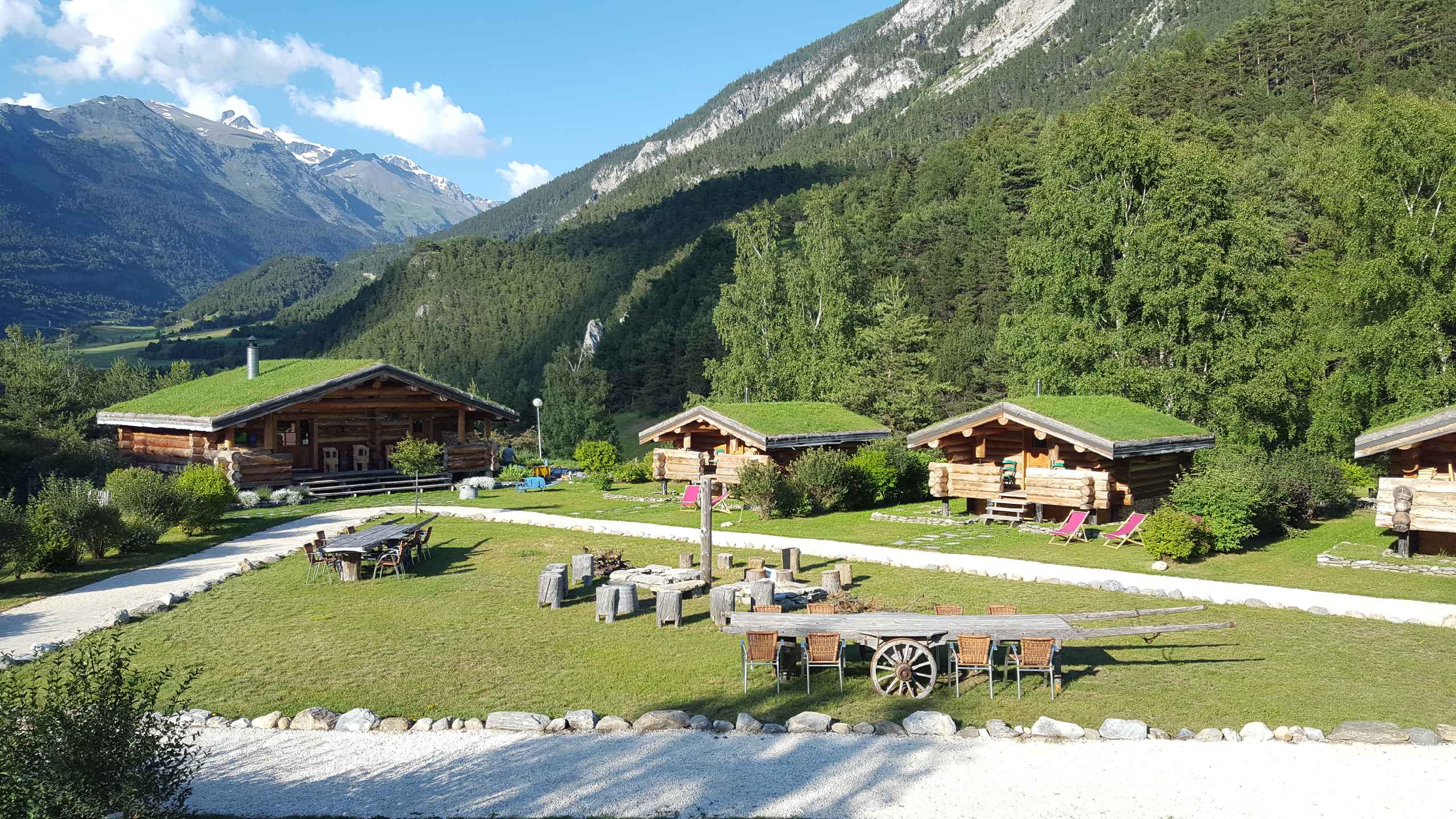 Cabane Chamois : une immersion en pleine nature à Sollières-Sardières — espace de vie
