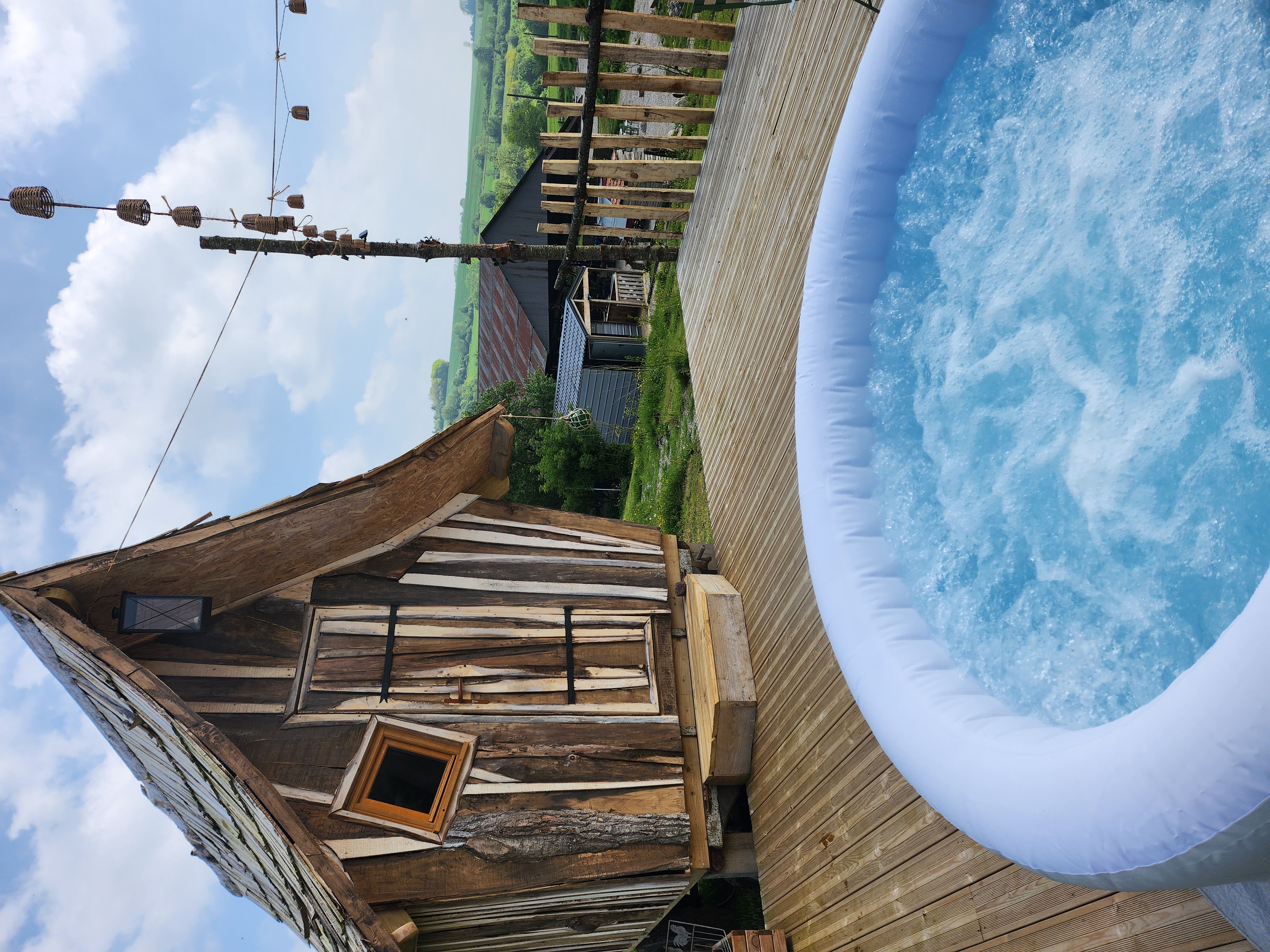 Tente Lotus nature : une expérience immersive en Picardie à Lanches-Saint-Hilaire — détail architectural