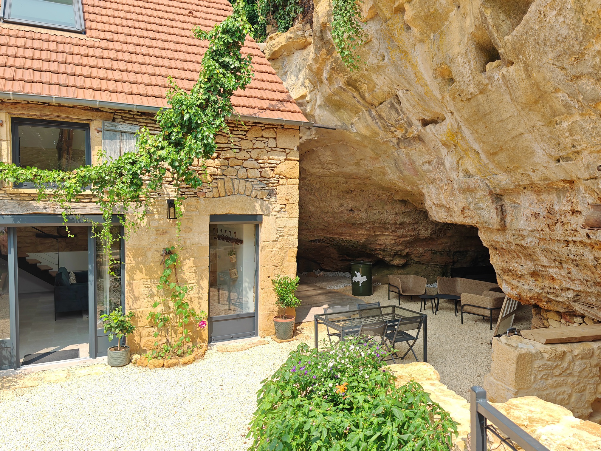 Milharoc — Maison troglodyte avec spa à Milhac (Lot)