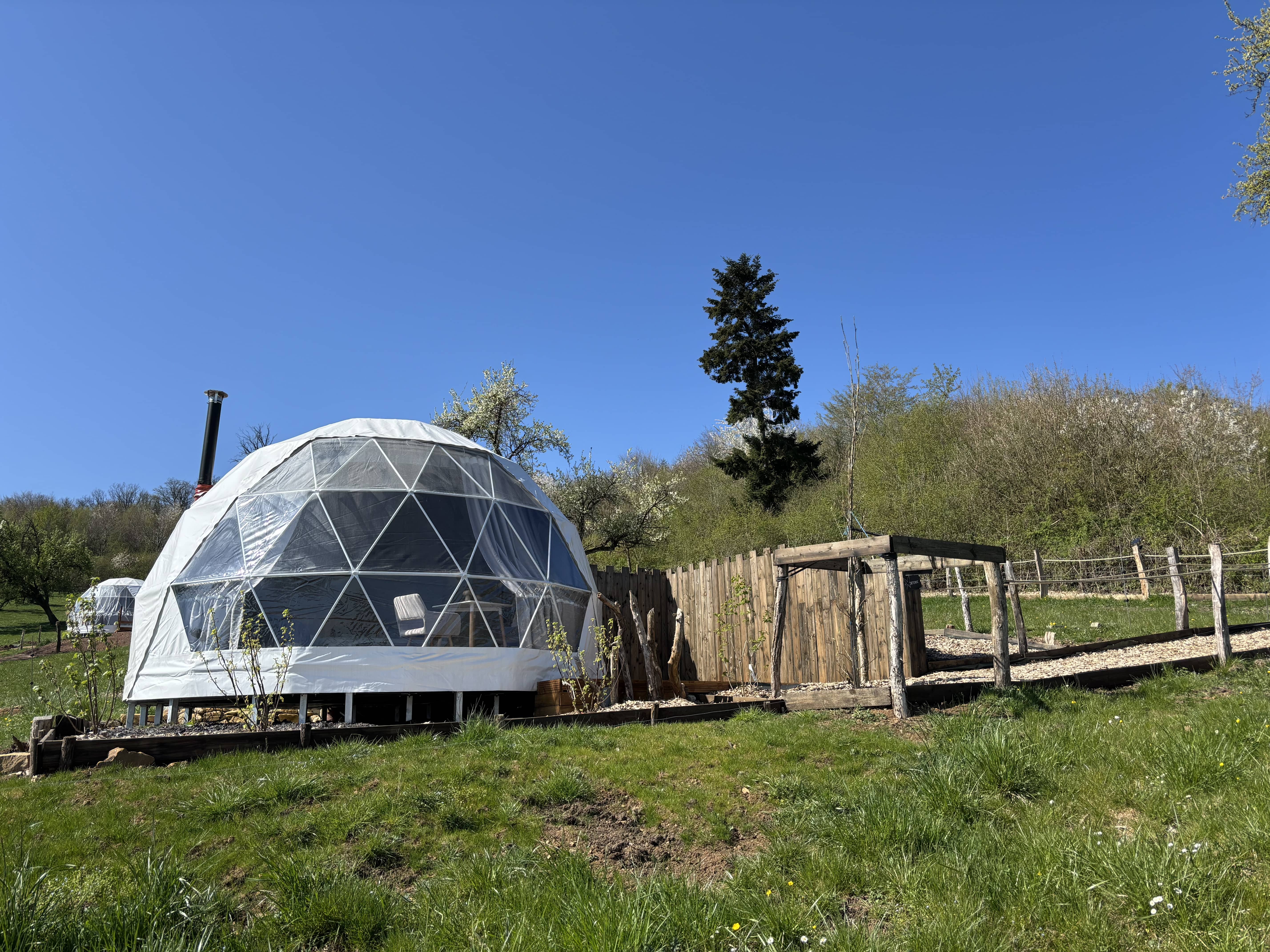 Dôme Ortense — Évasion romantique avec spa à Moselle