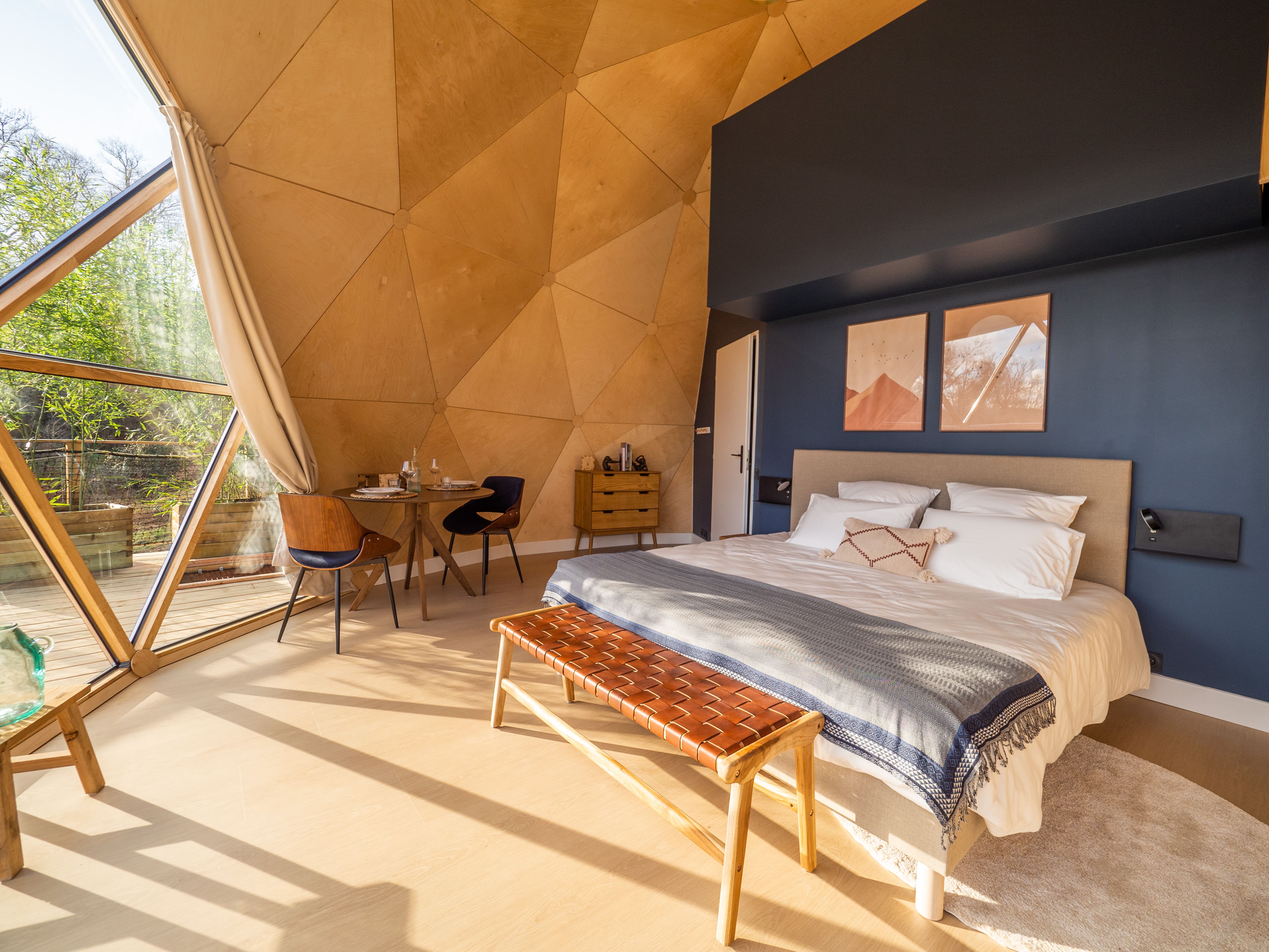 Dôme Orion & Spa : une évasion insolite en pleine nature à Cunlhat — vue intérieure