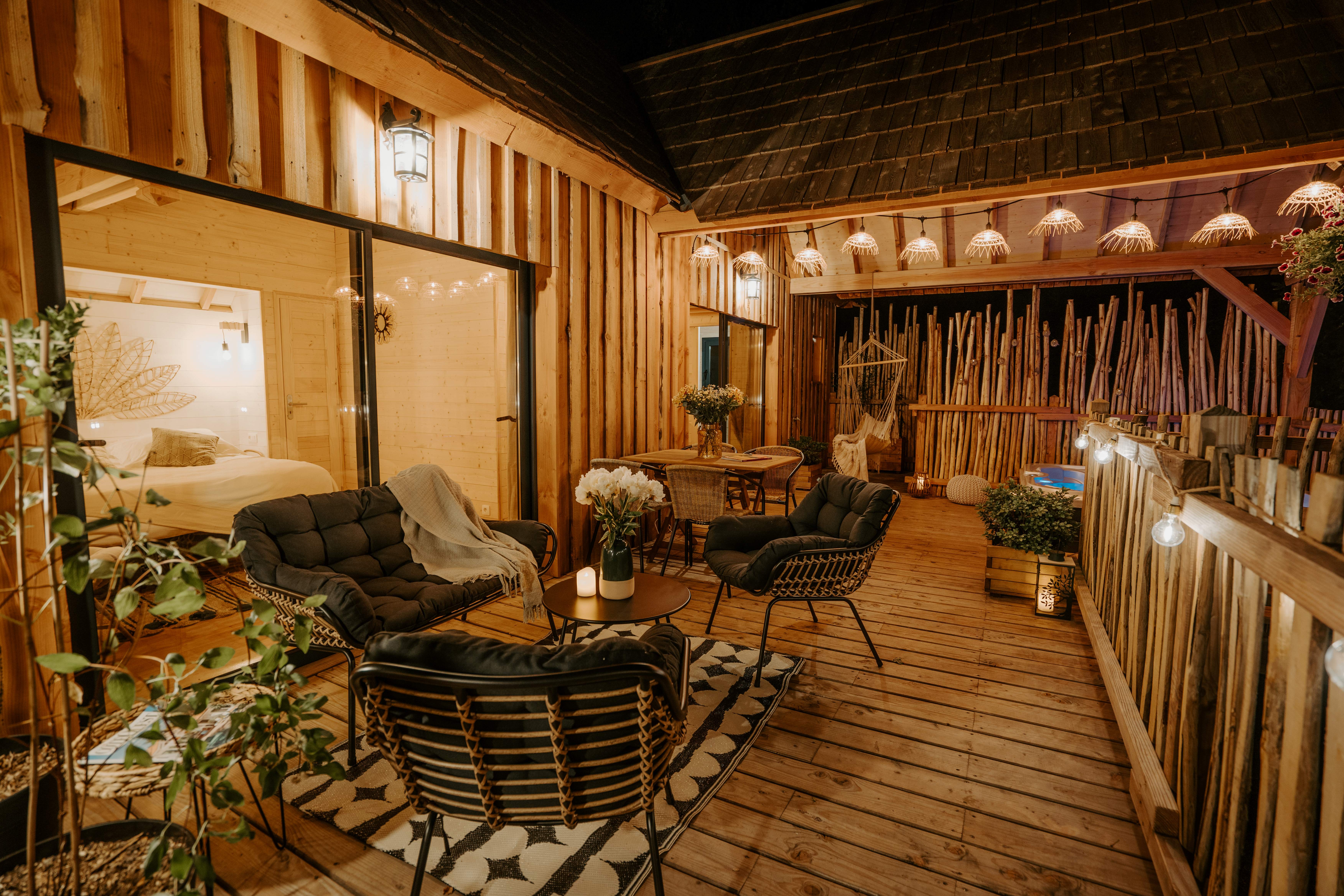 La Cabane le Carrelet & Spa : une expérience suspendue dans les arbres à Martillac — salle de bain