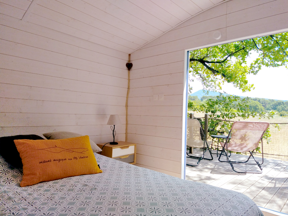 La Cabane du Ventoux — Cabane sur pilotis avec vue imprenable à Vaucluse à Fontaine-de-Vaucluse — espace de vie