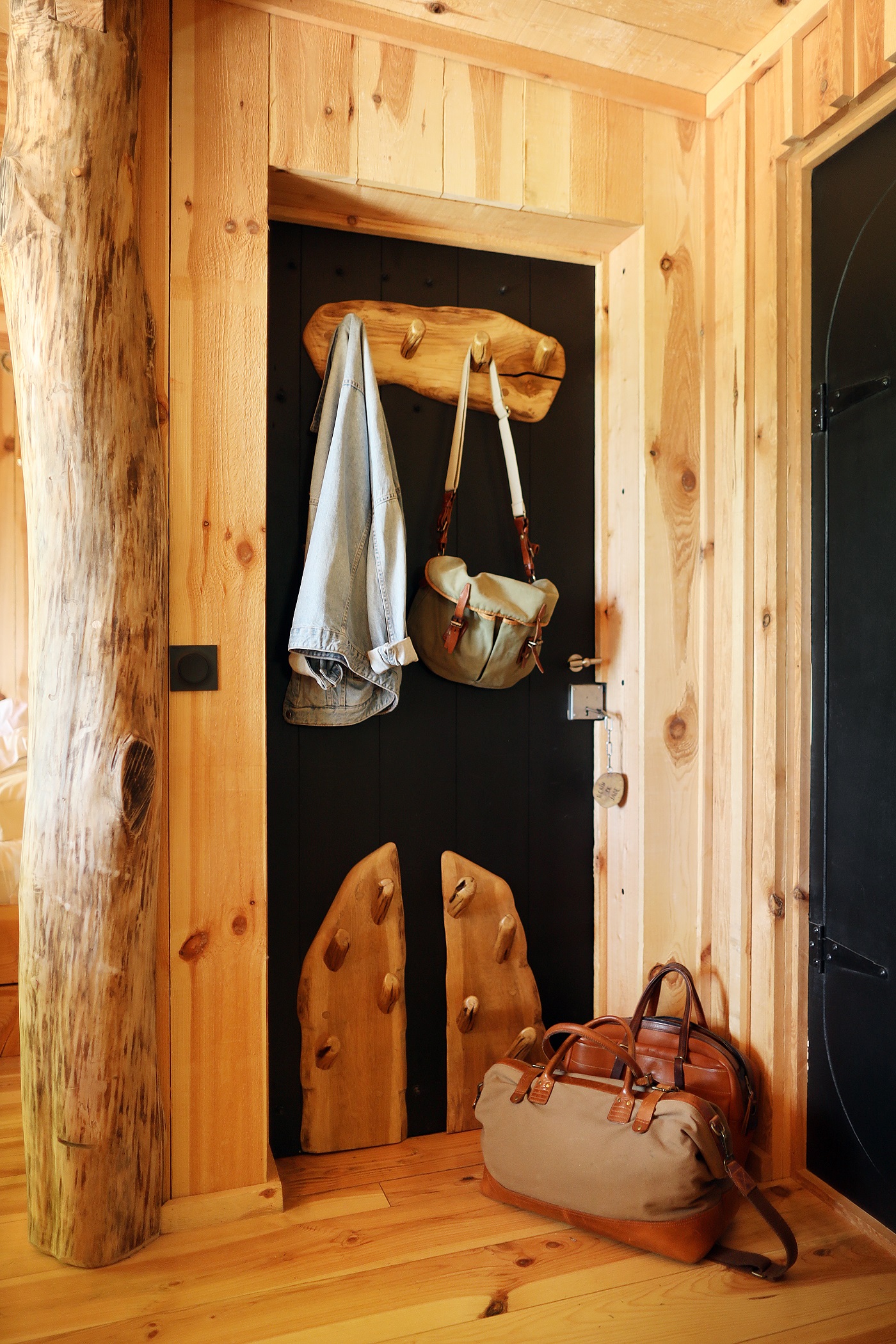 Évasion sensorielle dans la Cabane Spa Ecrin de Jade à St-Léger-Aux-Bois — environnement naturel