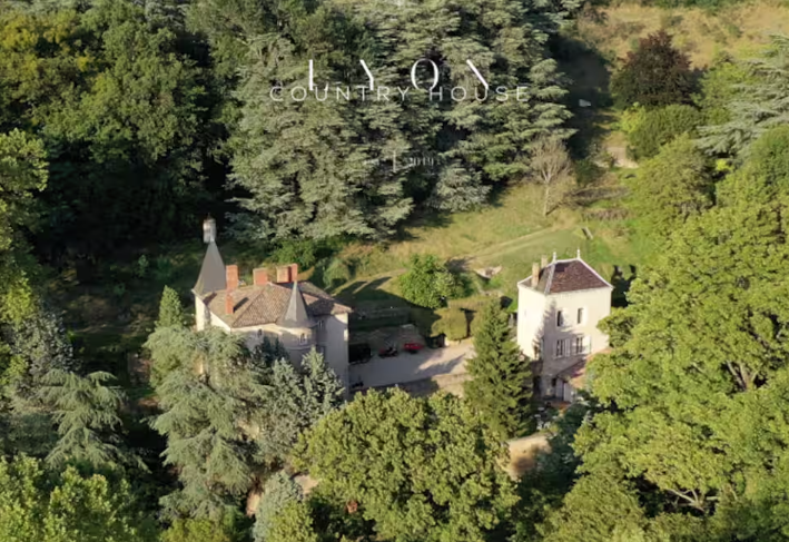 Cabane du Trappeur — Expérience glamping avec spa à Lyon à Lyon — vue depuis la terrasse